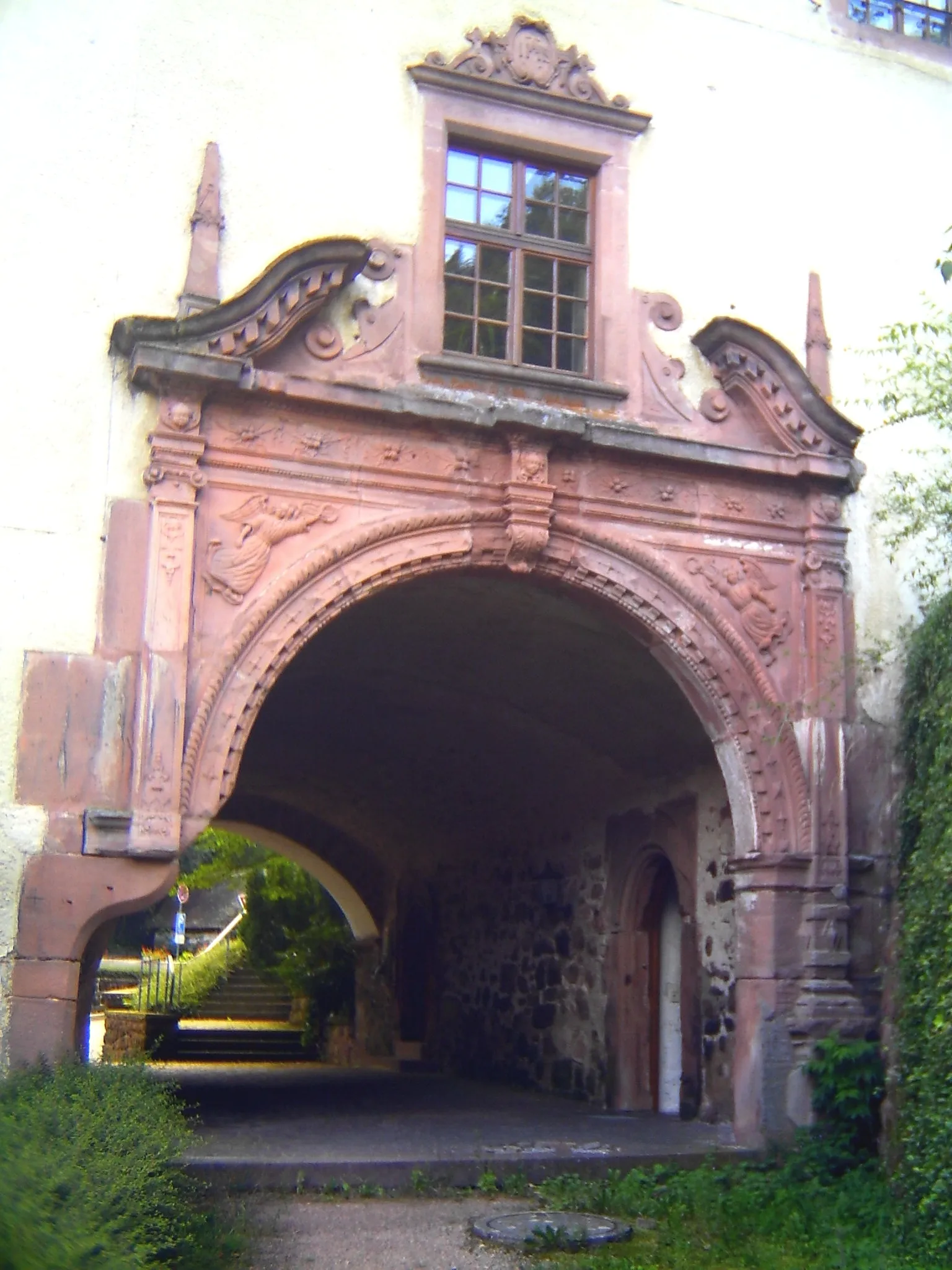 Photo showing: Kloster Wittichen, altes Klosterportal