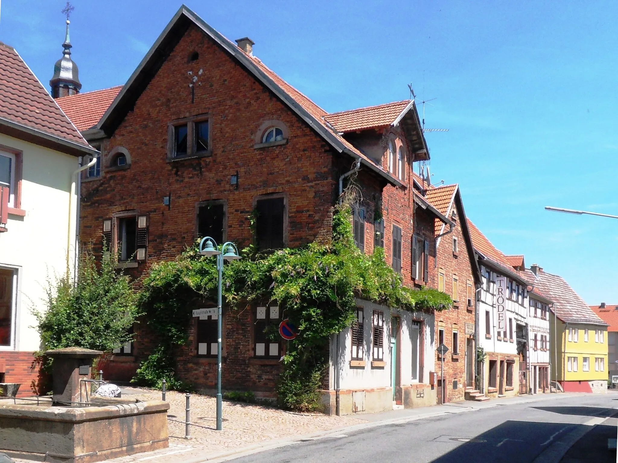 Photo showing: This is a picture of the Hessian Kulturdenkmal (cultural monument) with the ID