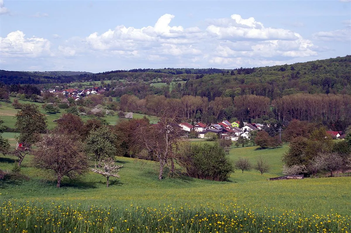 Photo showing: links Nöttingen rechts Dietenhausen