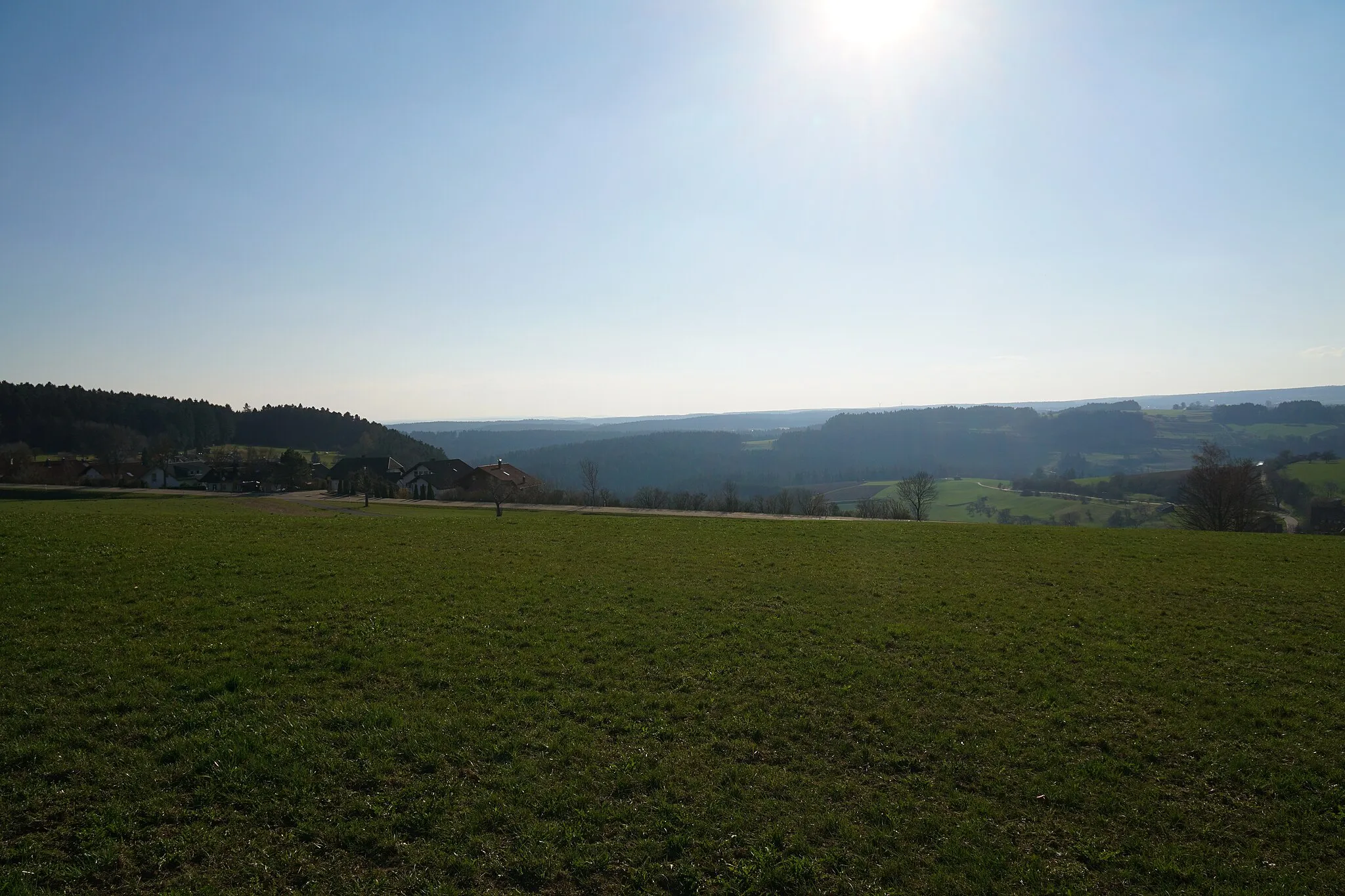 Photo showing: Landschaft von der Schönblickstraße zwischen Ober- und Unteriflingen aus.