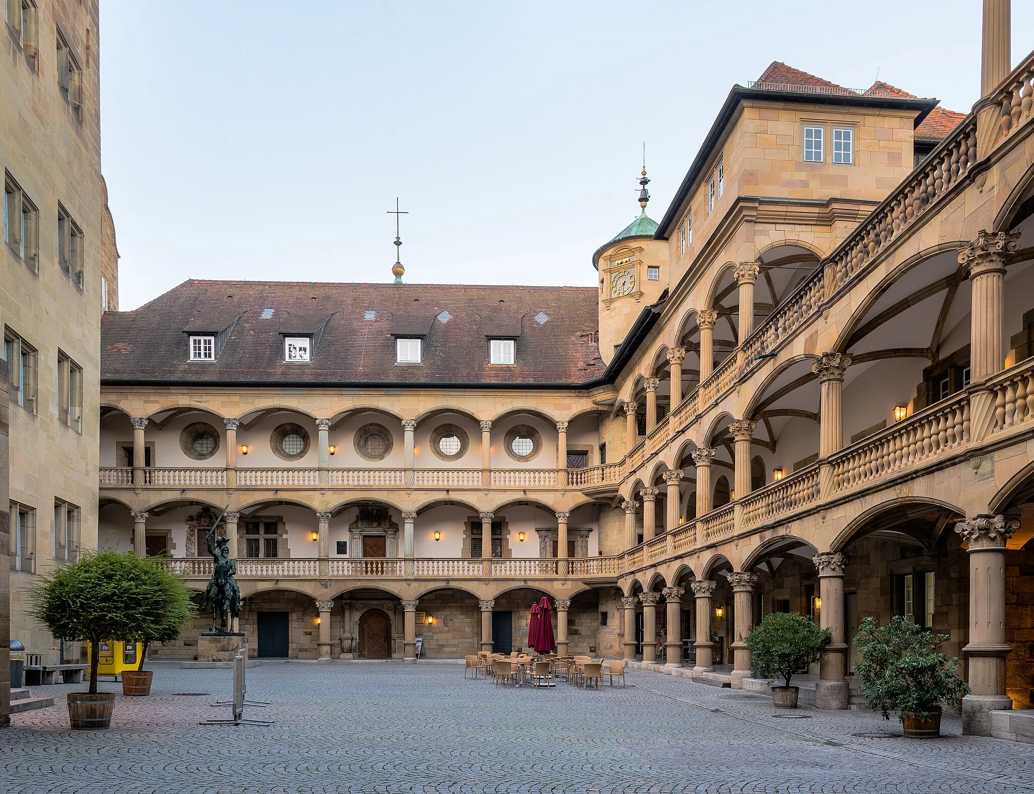 Photo showing: Inner courtyard of the Old Castle (Altes Schloss) in Stuttgart, Germany.