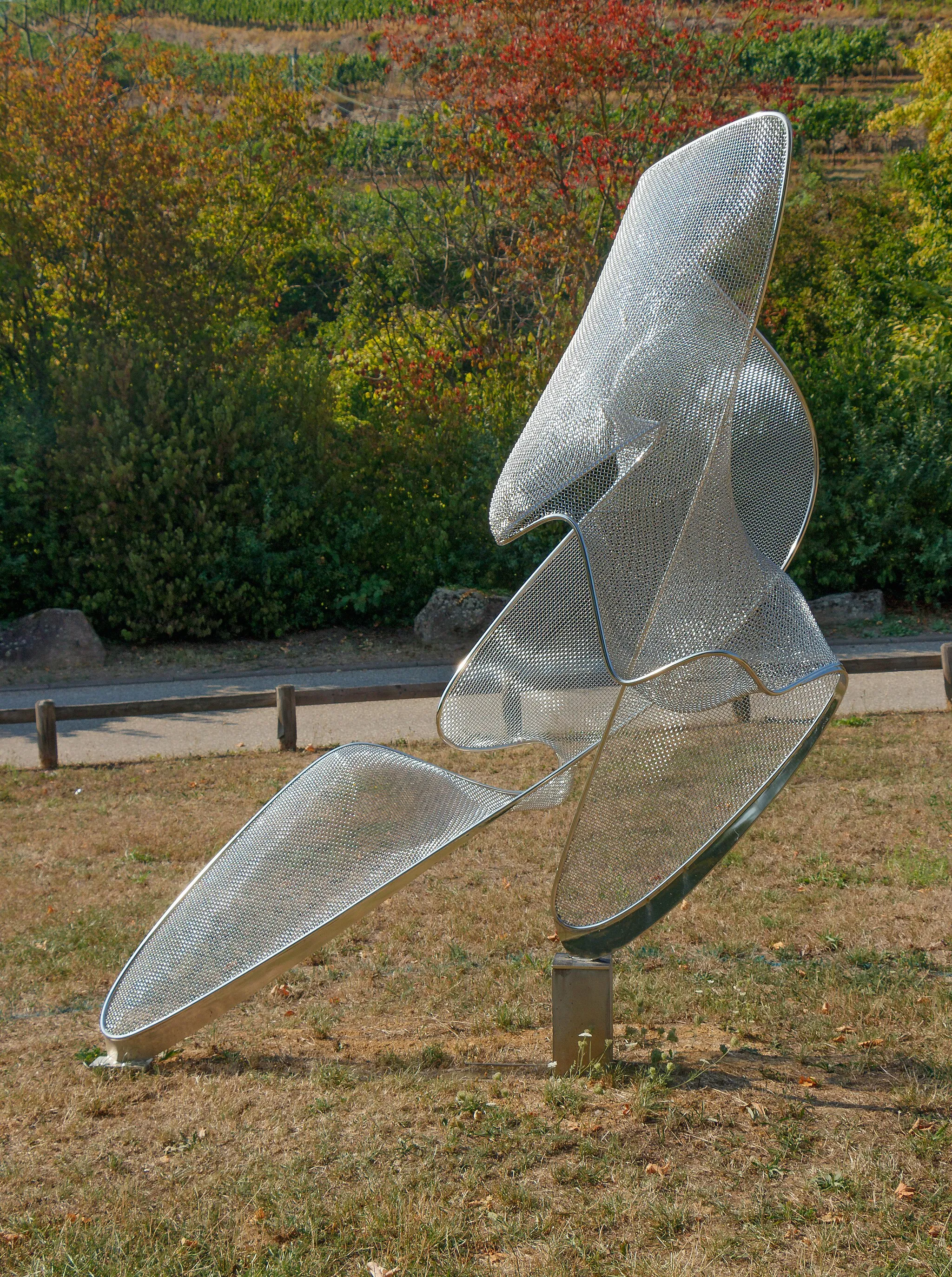 Photo showing: "Mooka" by Axel Anklam, Stainless steel mesh with frame, 2015, Skulpturenweg Maulbronn, Maulbronn, Germany