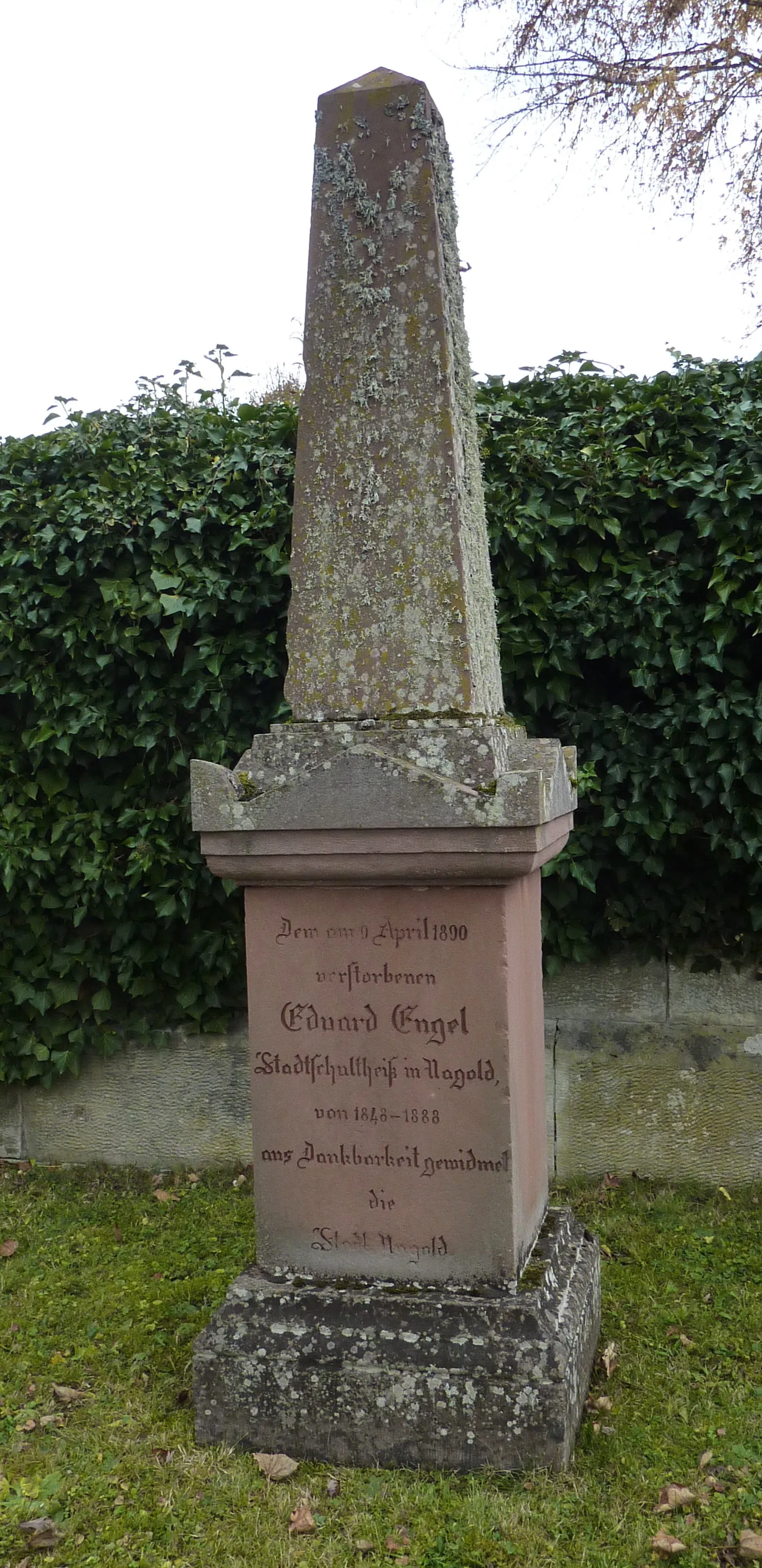 Photo showing: Grabmal für den Schultheiß Eduard Engel, Friedhof Nagold