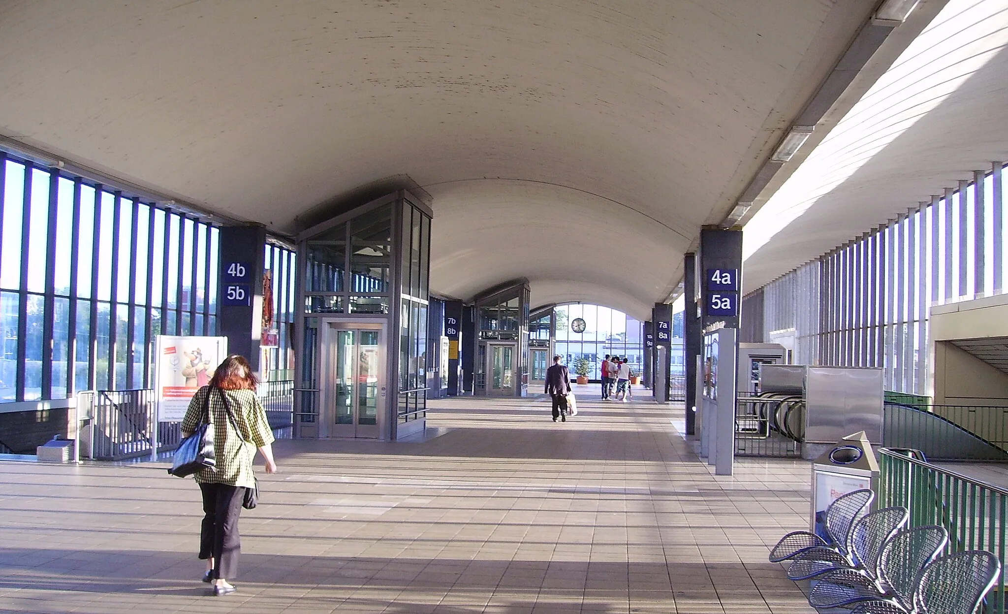 Photo showing: train station of Heidelberg