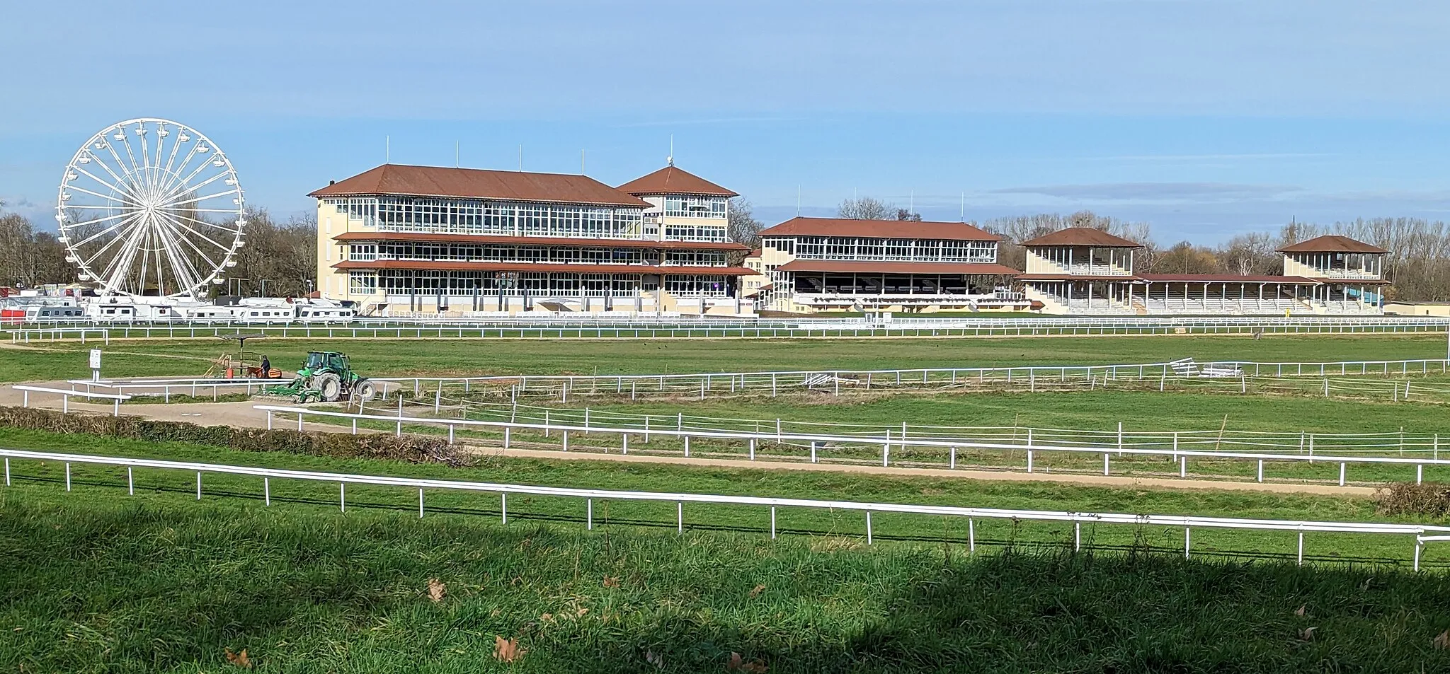 Photo showing: Racecourse in Iffezheim