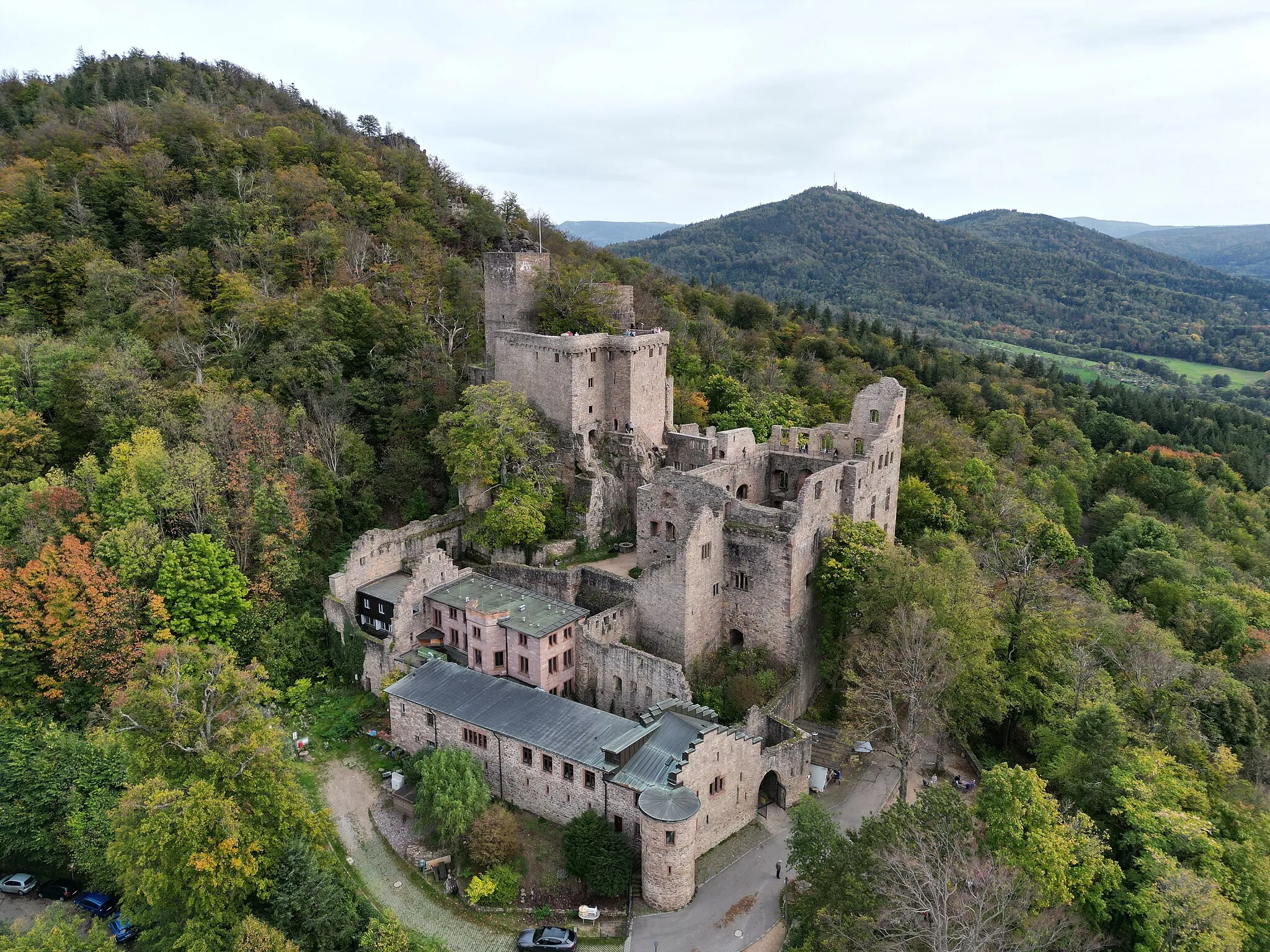 Photo showing: Burg Hohenbaden bei Baden-Baden, Luftbild 2022