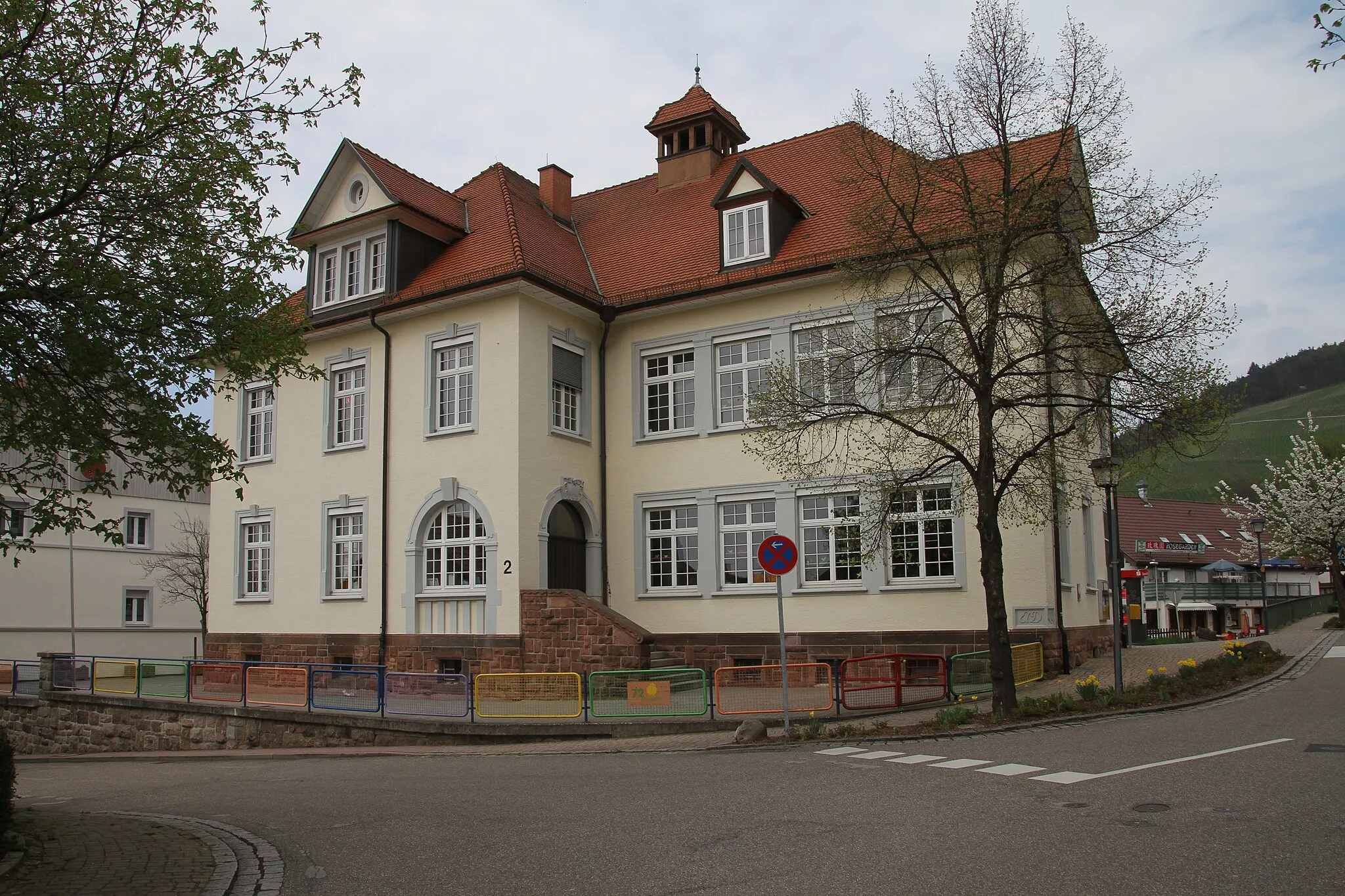 Photo showing: Schule in Altschweier.
