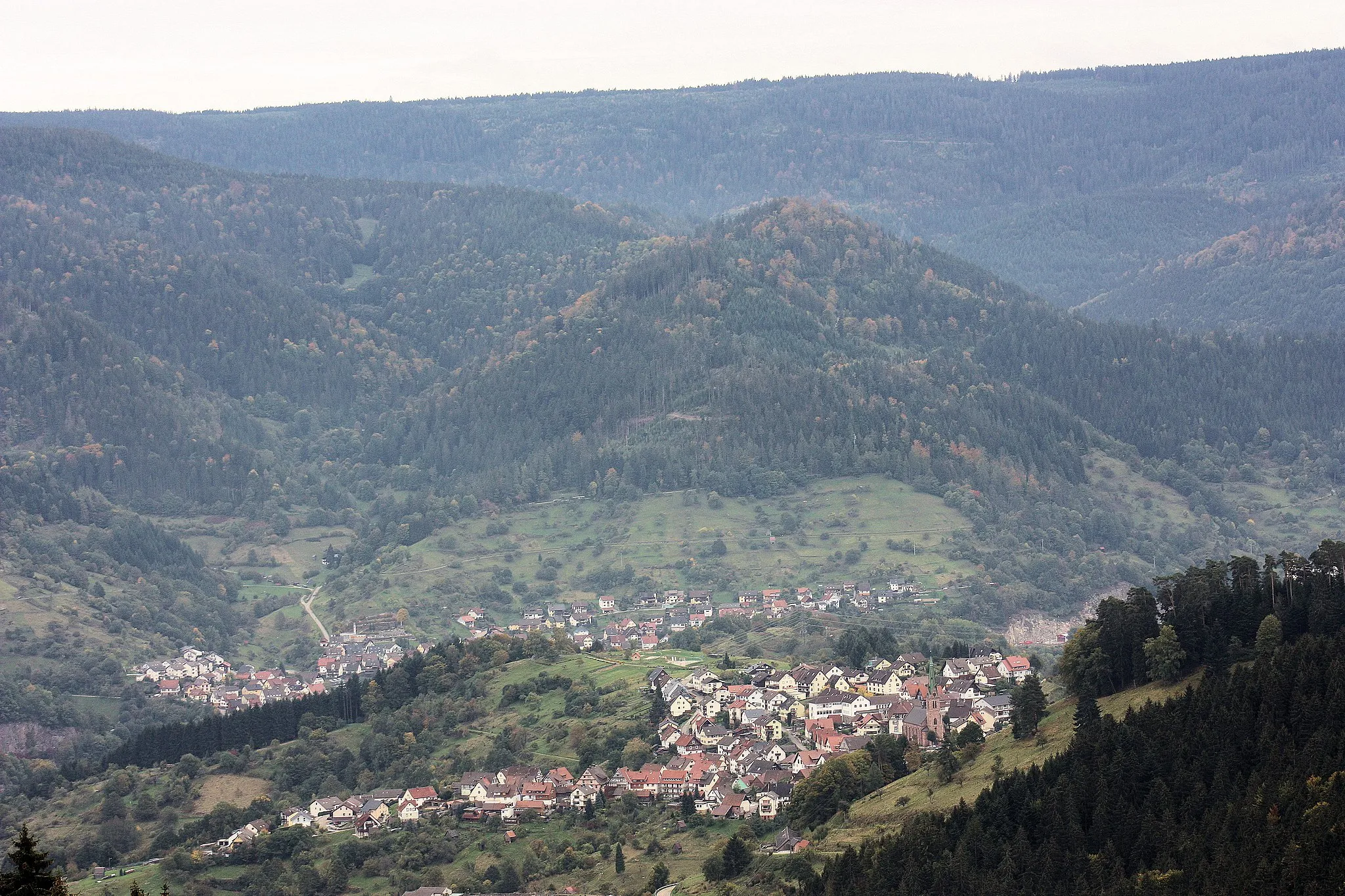Photo showing: View from "Rote Lache" to the villages Bermersbach and Forbach