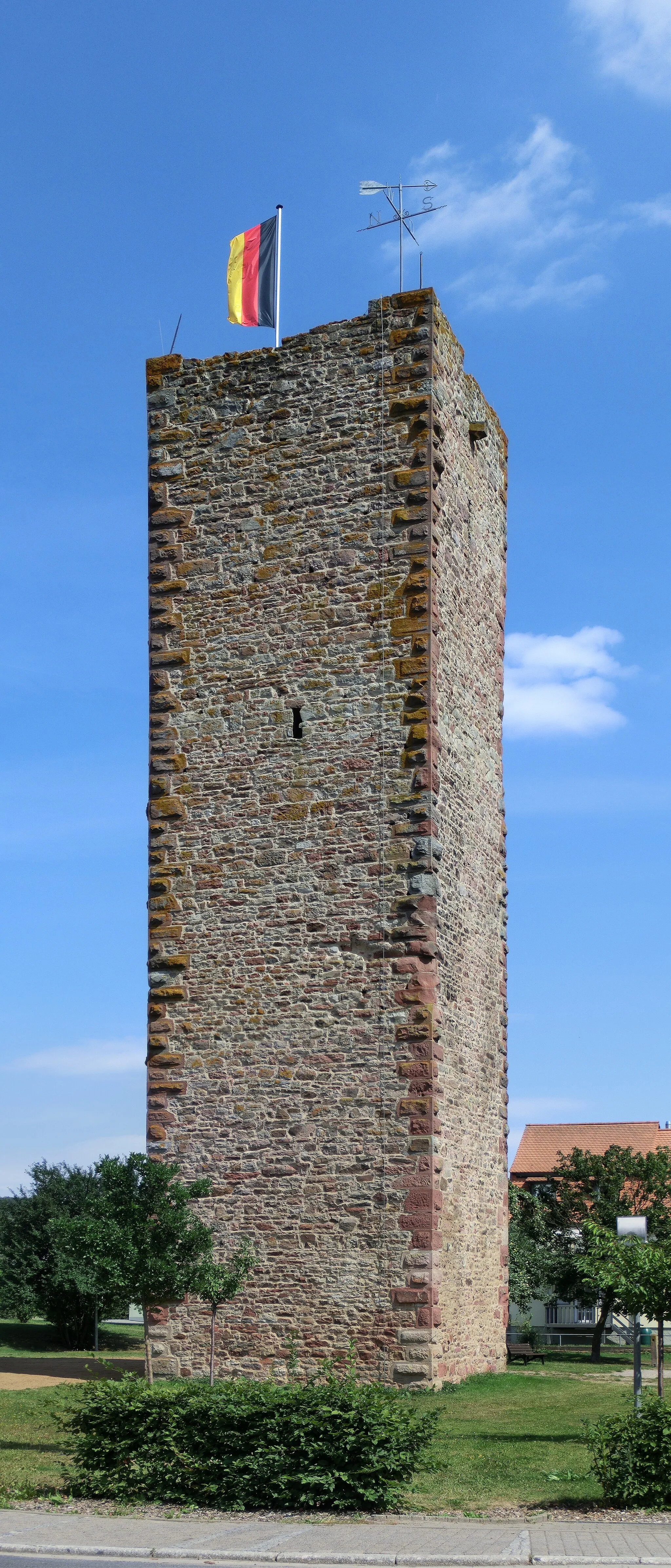 Photo showing: Der Steinerne Turm in Hardheim, Baden-Württemberg (entzerrte Version).