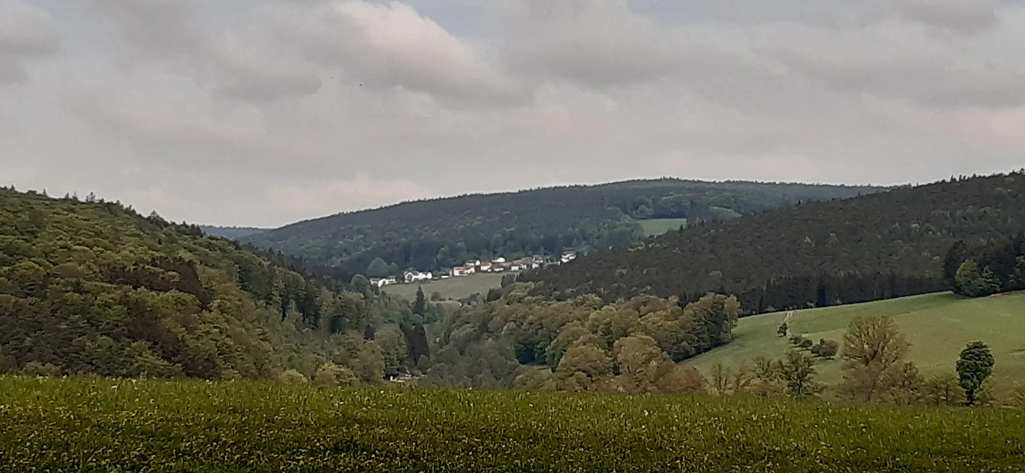 Photo showing: Drachenweg Rundwanderung. Blick auf Hiltersklingen (3/3)