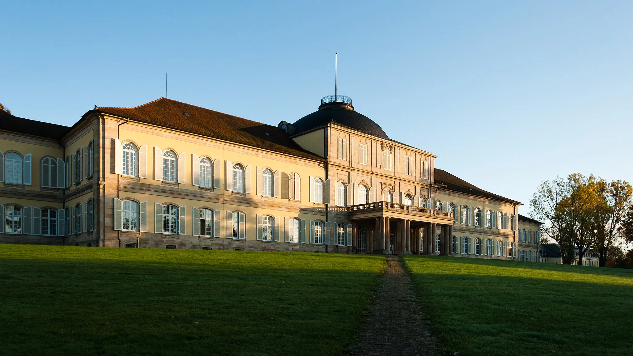 Photo showing: The Hohenheim palace in Stuttgart, Germany.