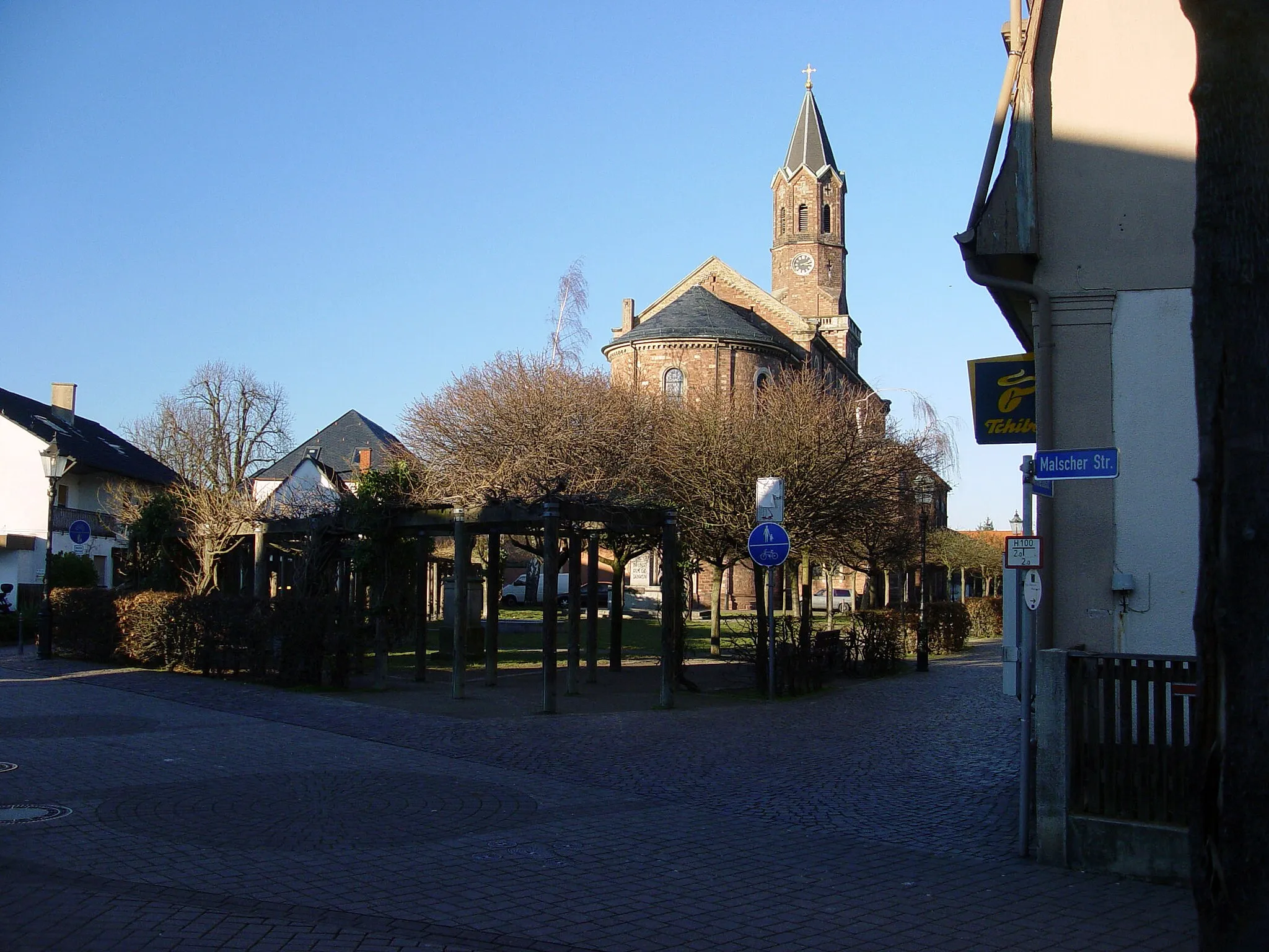 Photo showing: Die Heilig Kreuz Kirche in Bietigheim.