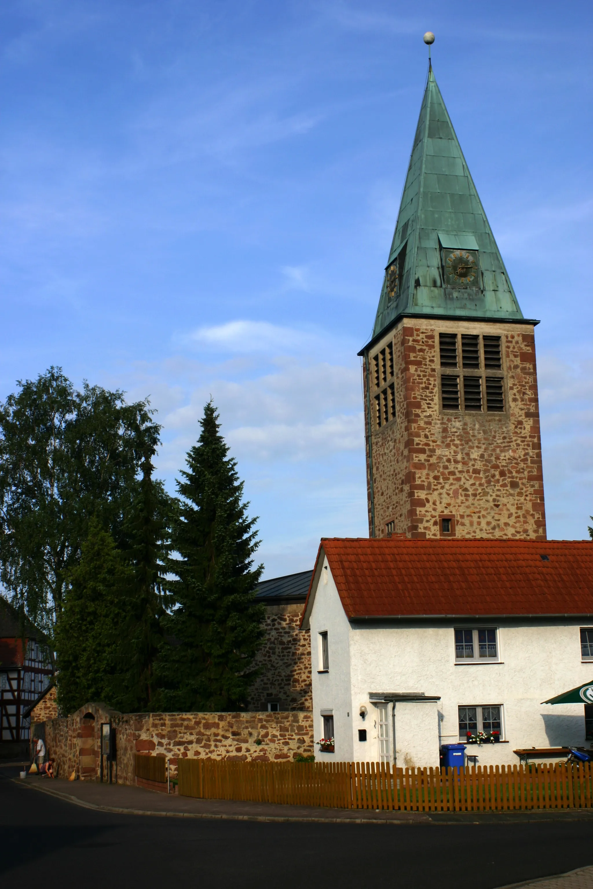 Photo showing: Borken (Hessen) - Kirche im Stadtteil Gombeth