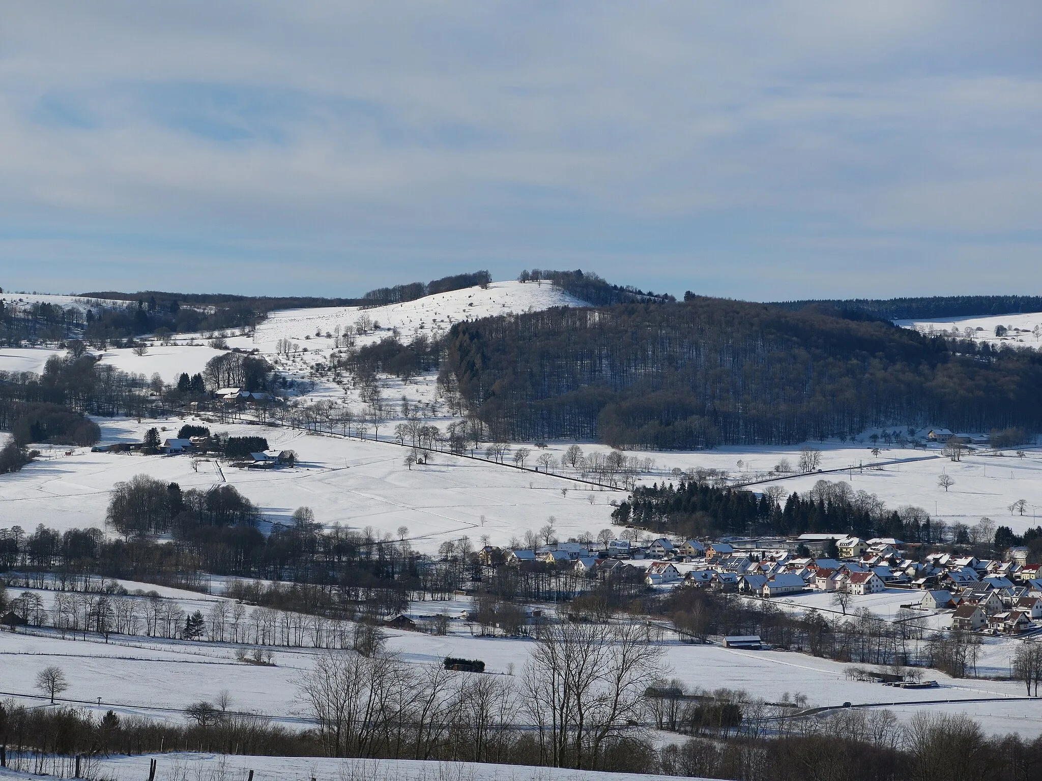 Photo showing: Mathesberg in the Rhön Montains seen from northeast.