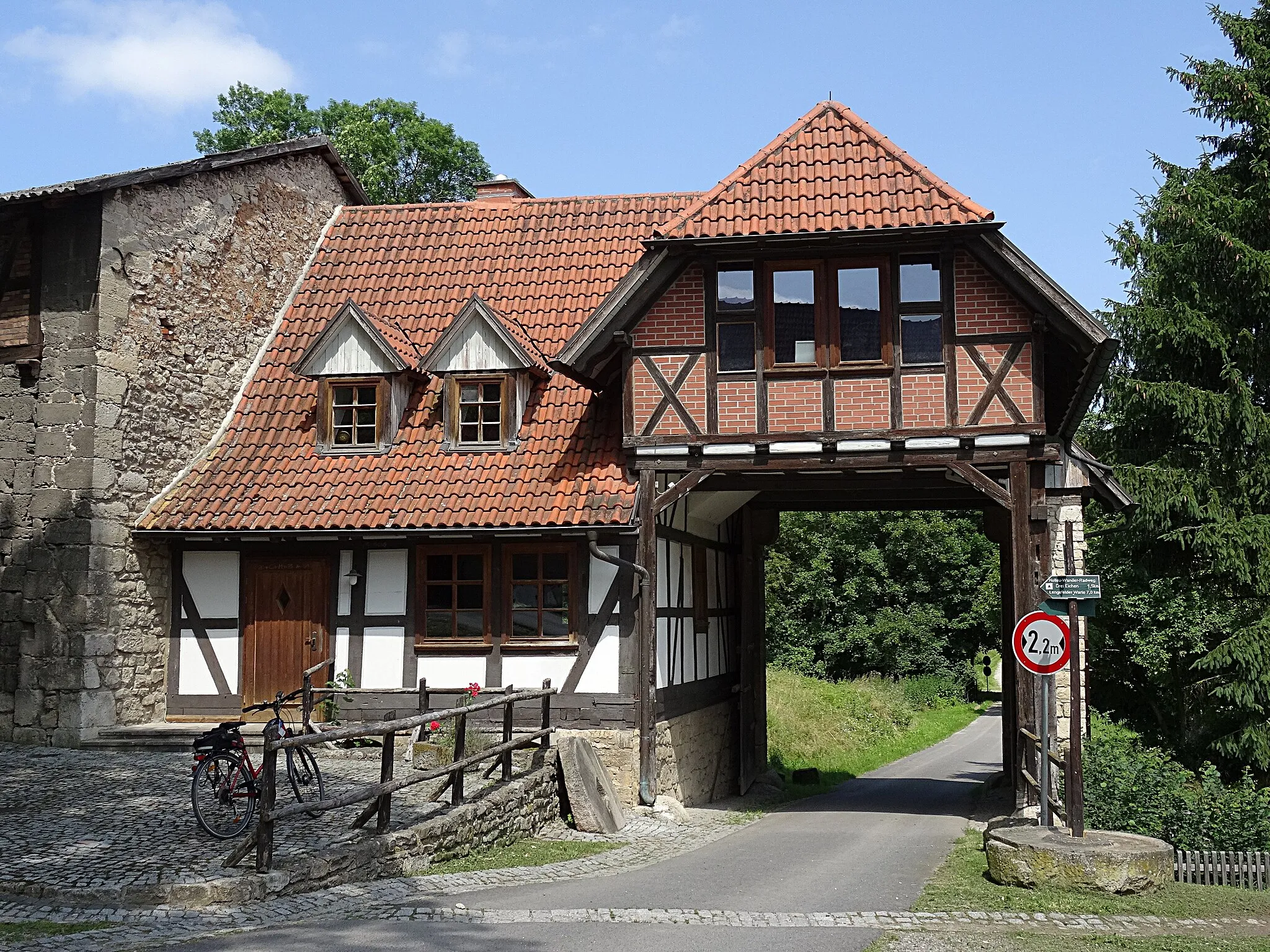 Photo showing: Kloster Anrode, Bickenrieder Tor und Klostermühle