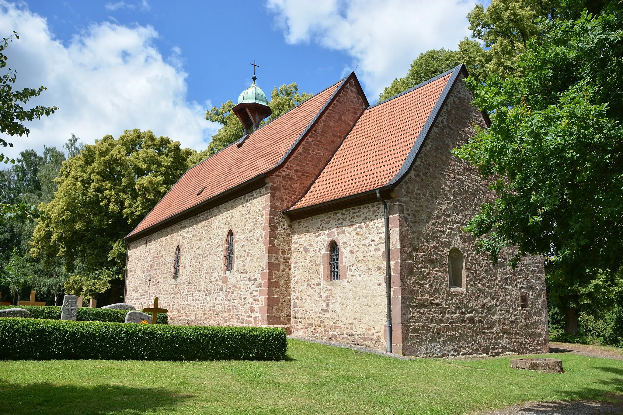 Photo showing: Church St. Brigida upon  Büraberg near Fritzlar-Ungedanken, Hesse, Germany