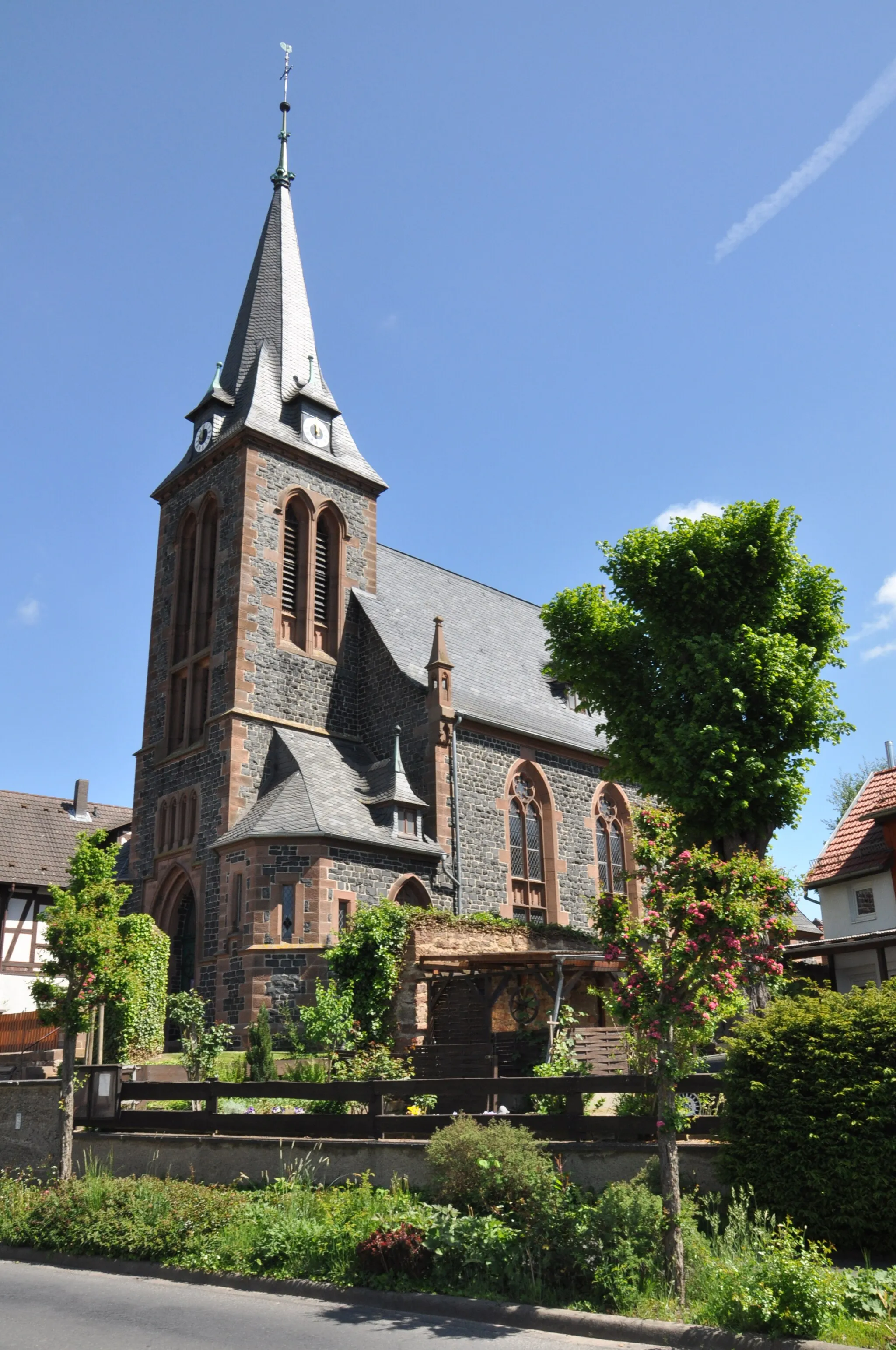 Photo showing: Schwalmstadt-Allendorf an der Landsburg, ev. Kirche