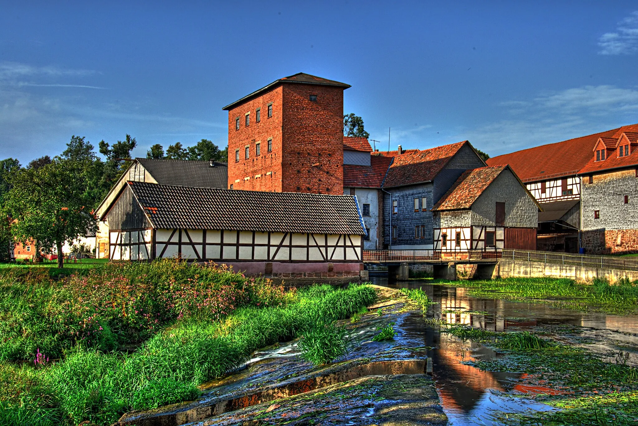 Photo showing: Überlauf in Rommershausen (HDR-Version), Schwalm-Eder-Kreis, Hessen