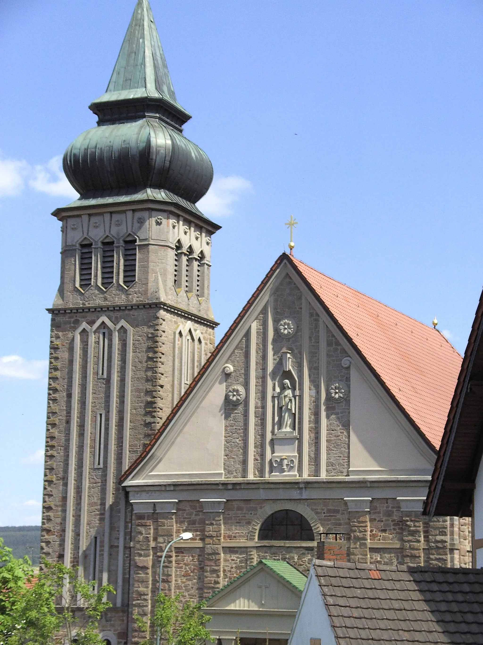 Photo showing: Die kath. Pfarrkirche in Hainzell