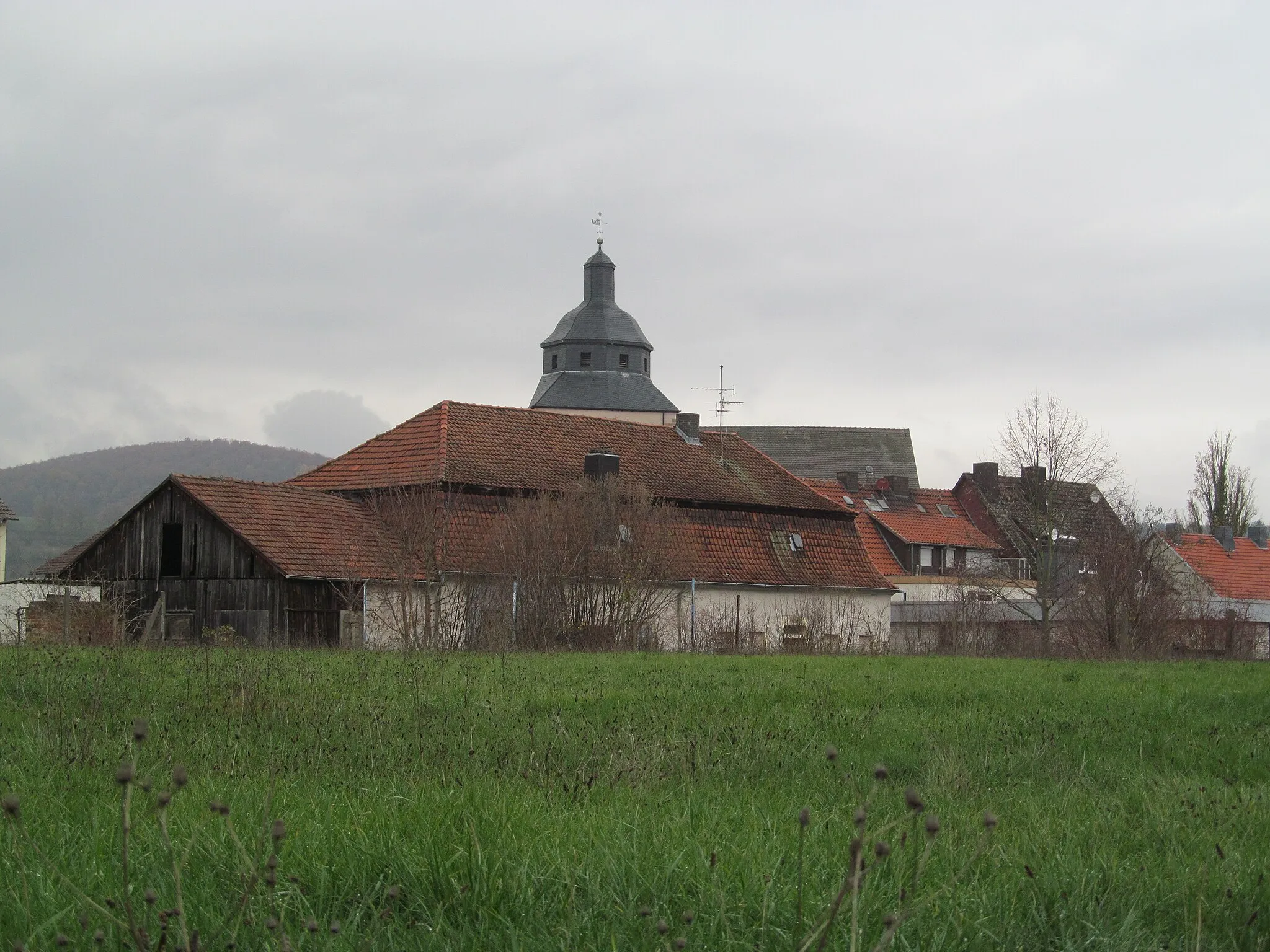 Photo showing: Blick von der Weldaer Straße auf die Rückseite vom Haus Kirchplatz 5 in Sontra