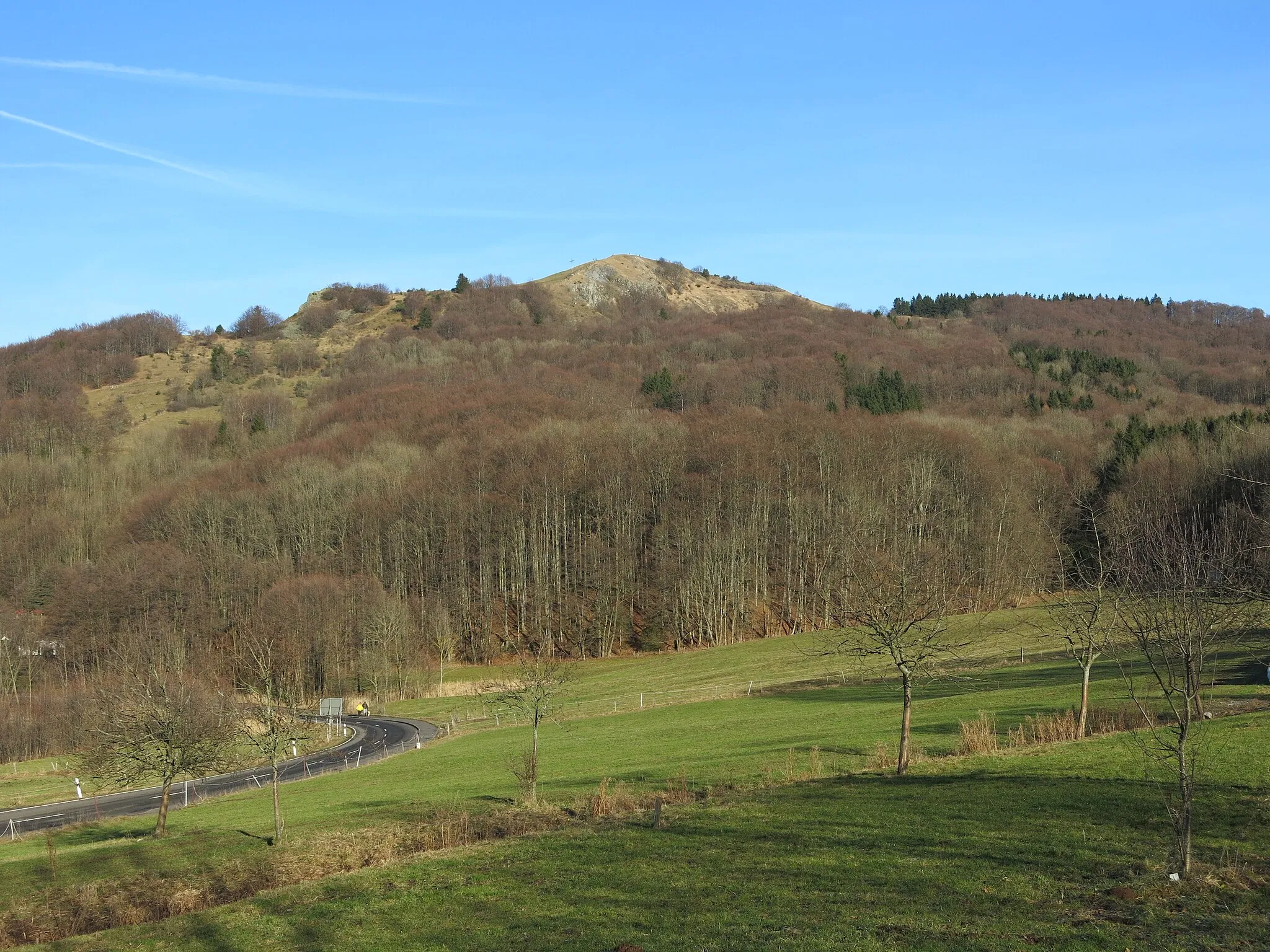 Photo showing: The Pferdskopf in the Rhön Mountains, seen from southwest