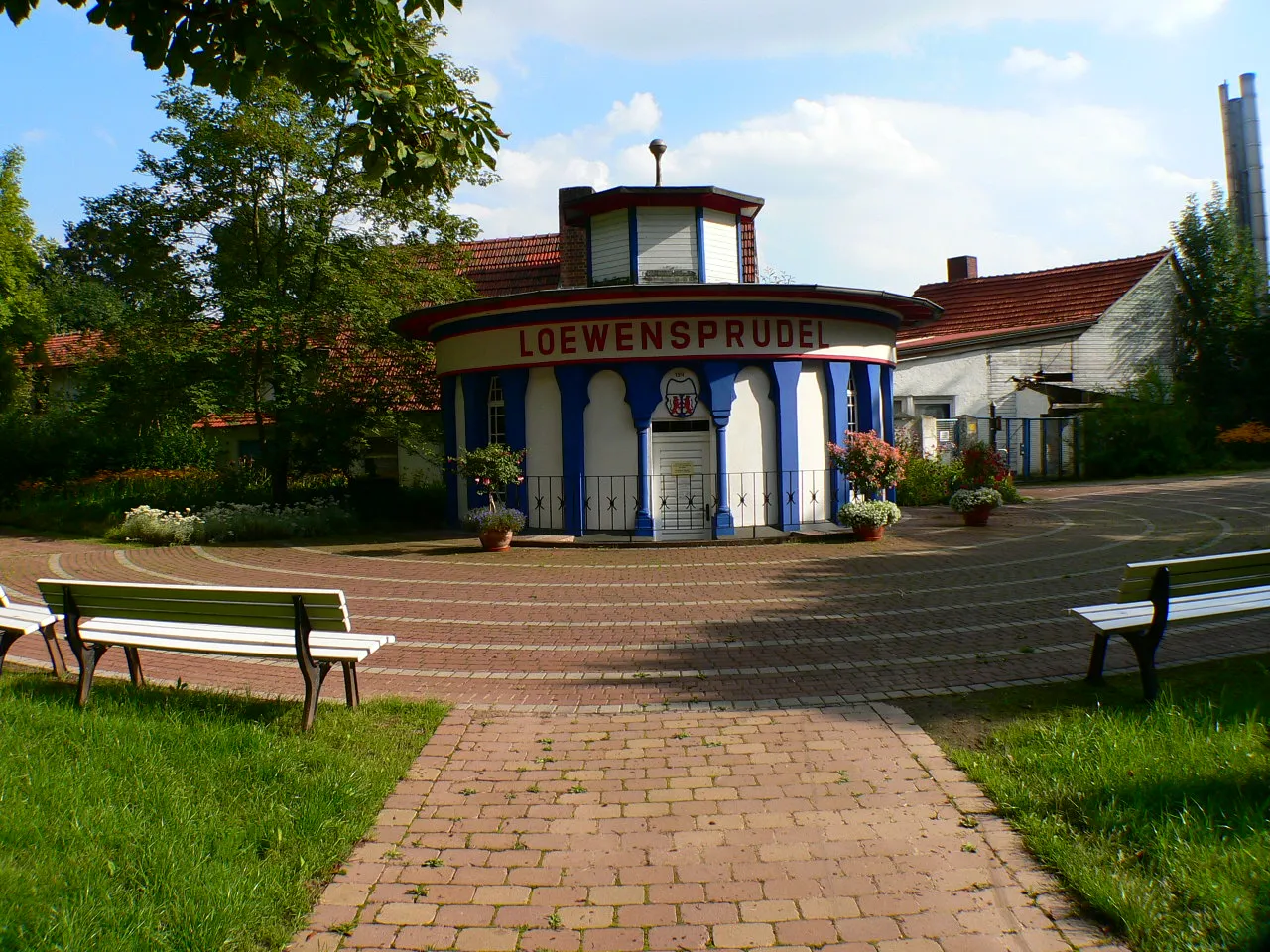 Photo showing: Löwensprudel: Brunnentempel in Bad Zwesten, Hessen