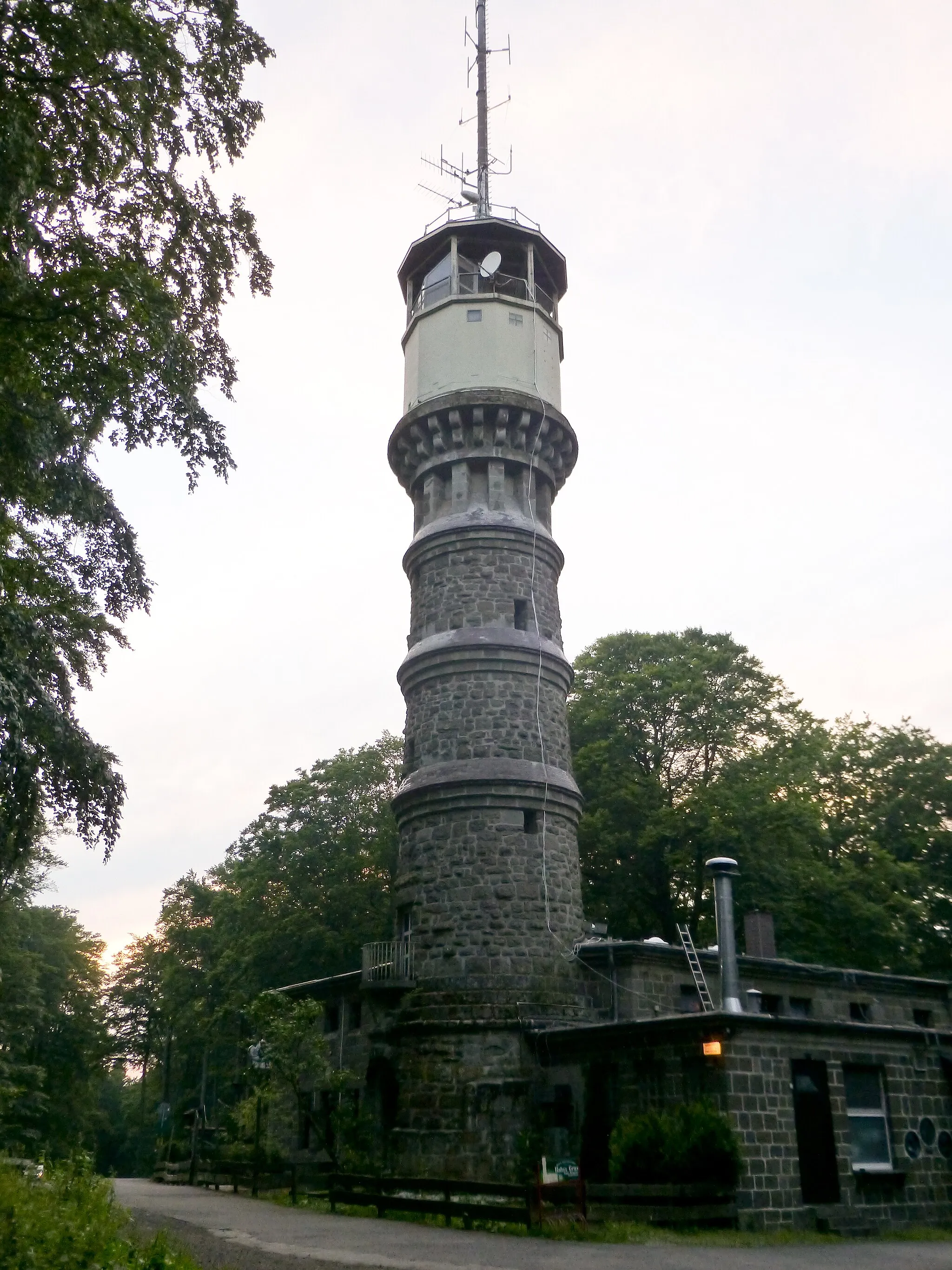 Photo showing: Aussichtsturm Hohes Gras; Südostansicht