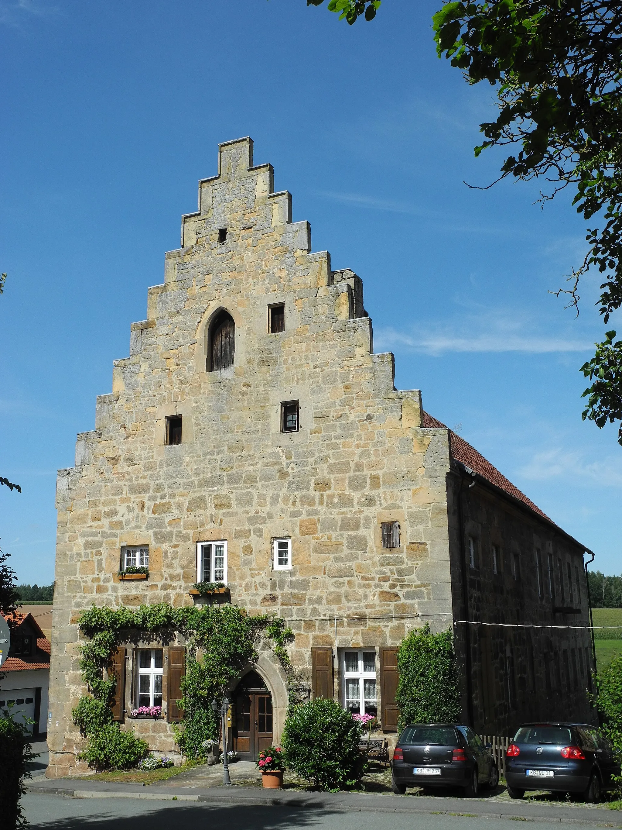 Photo showing: Das ehemalige Konventhaus des Klosters in Volkhardinghausen, im Landkreis Waldeck-Frankenberg, Hessen, Deutschland.