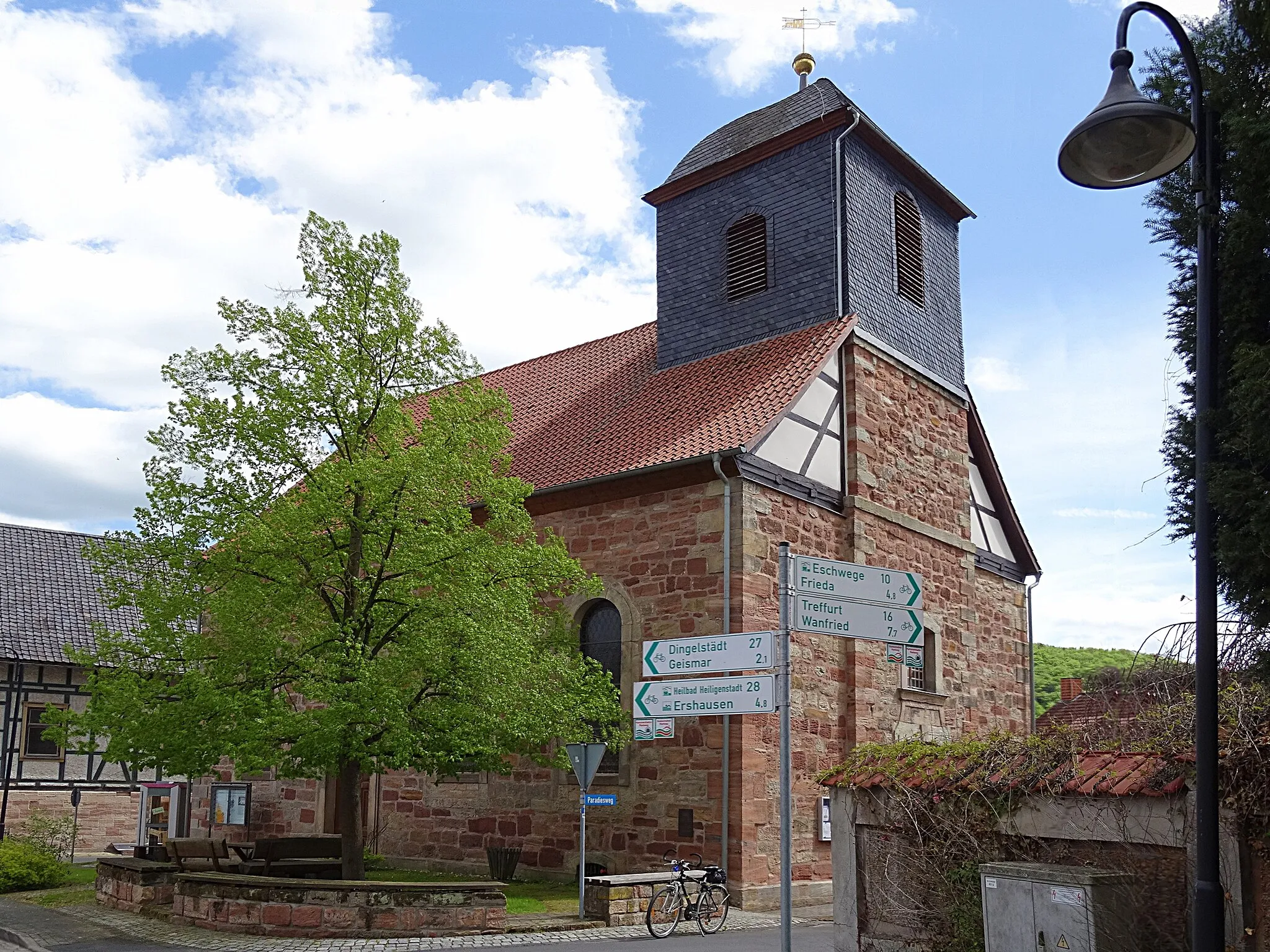 Photo showing: Dorfkirche Der gute Hirte in Großtöpfer am Kanonenbahn-Radweg