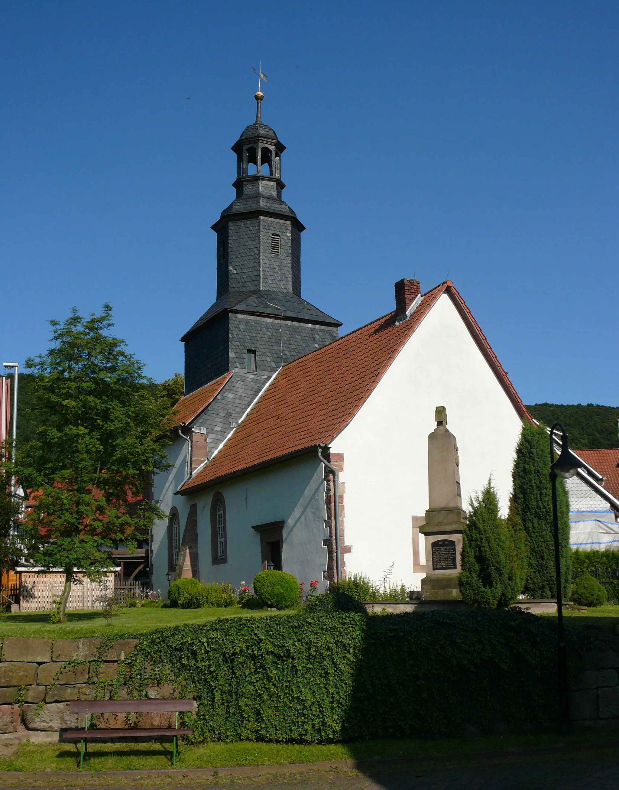 Photo showing: Evangelische Kirche in Lindewerra, ursprünglich der Maria geweiht. Erbaut 1738, Turmaufsatz 1789.