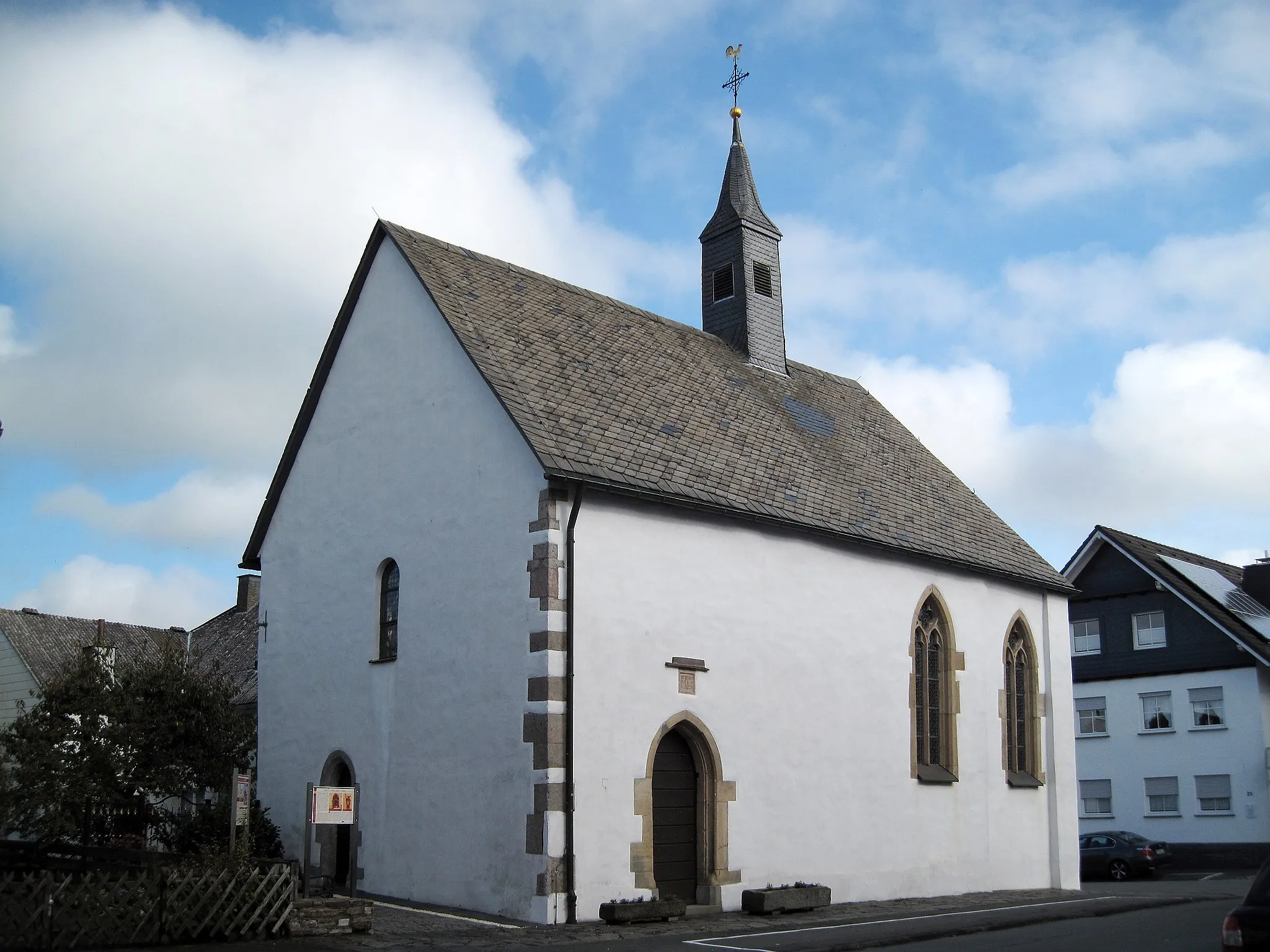 Photo showing: Sankt Andreas Kapelle, Kirchenstraße 13, Medebach

This  image shows a heritage building in Germany, located in the North Rhine-Westphalian city Medebach (no. 4).