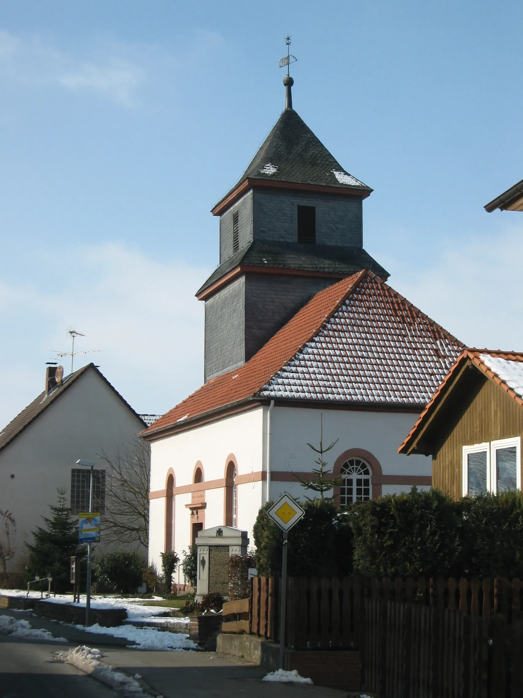 Photo showing: Church in Niederlistingen, Breuna, Hesse, Germany.