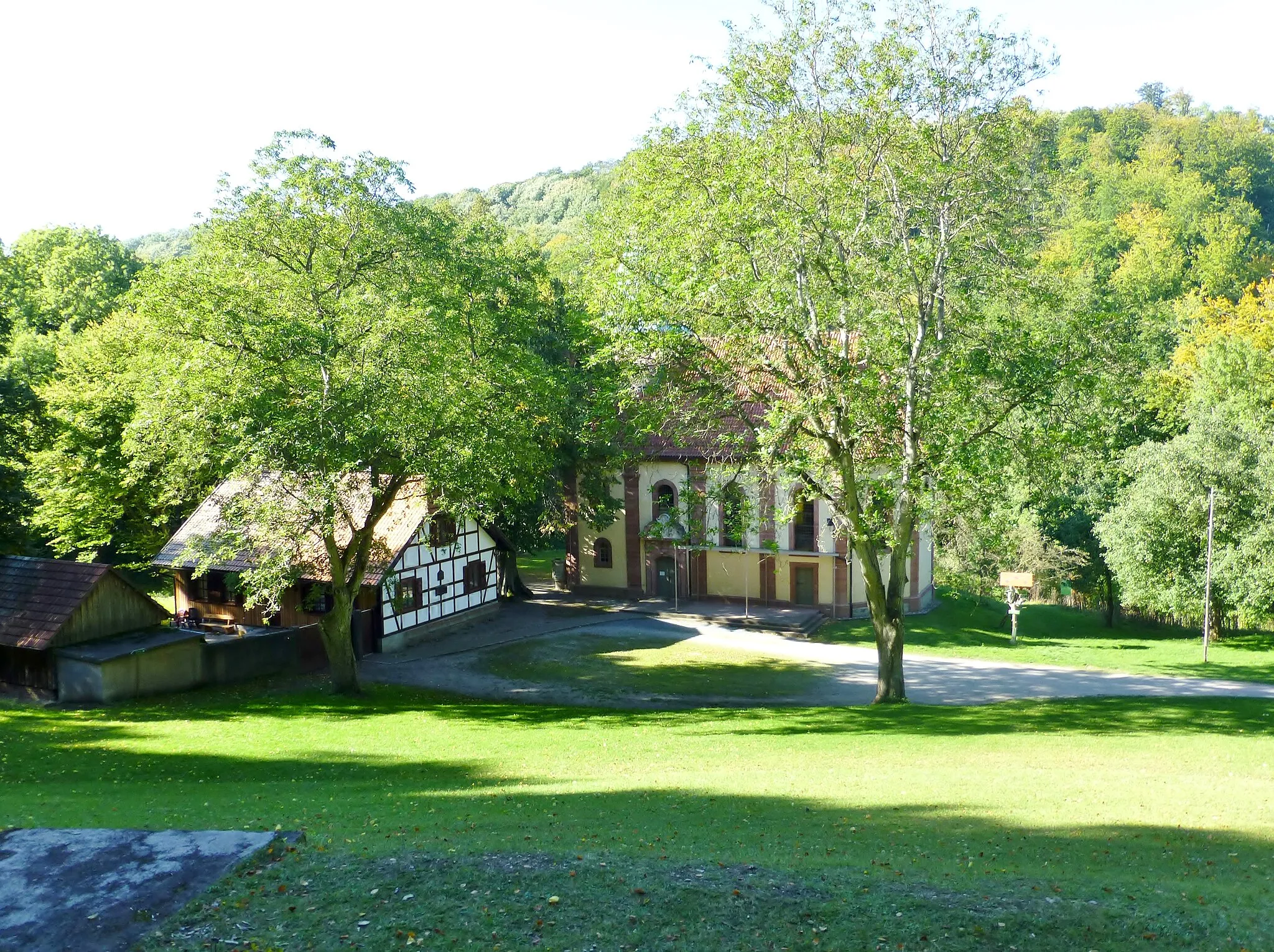 Photo showing: Klüschen Hagis (im Hintergrund der Bornberg)