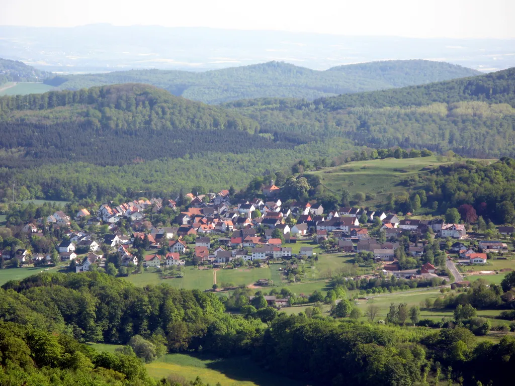 Photo showing: Burghasungen vom Bärenbergturm