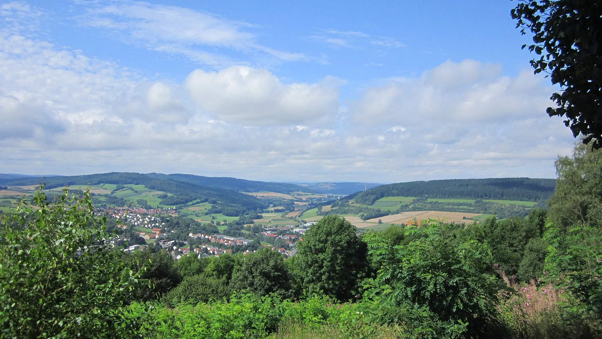 Photo showing: Blick auf Spangenberg und ins Pfieffetal