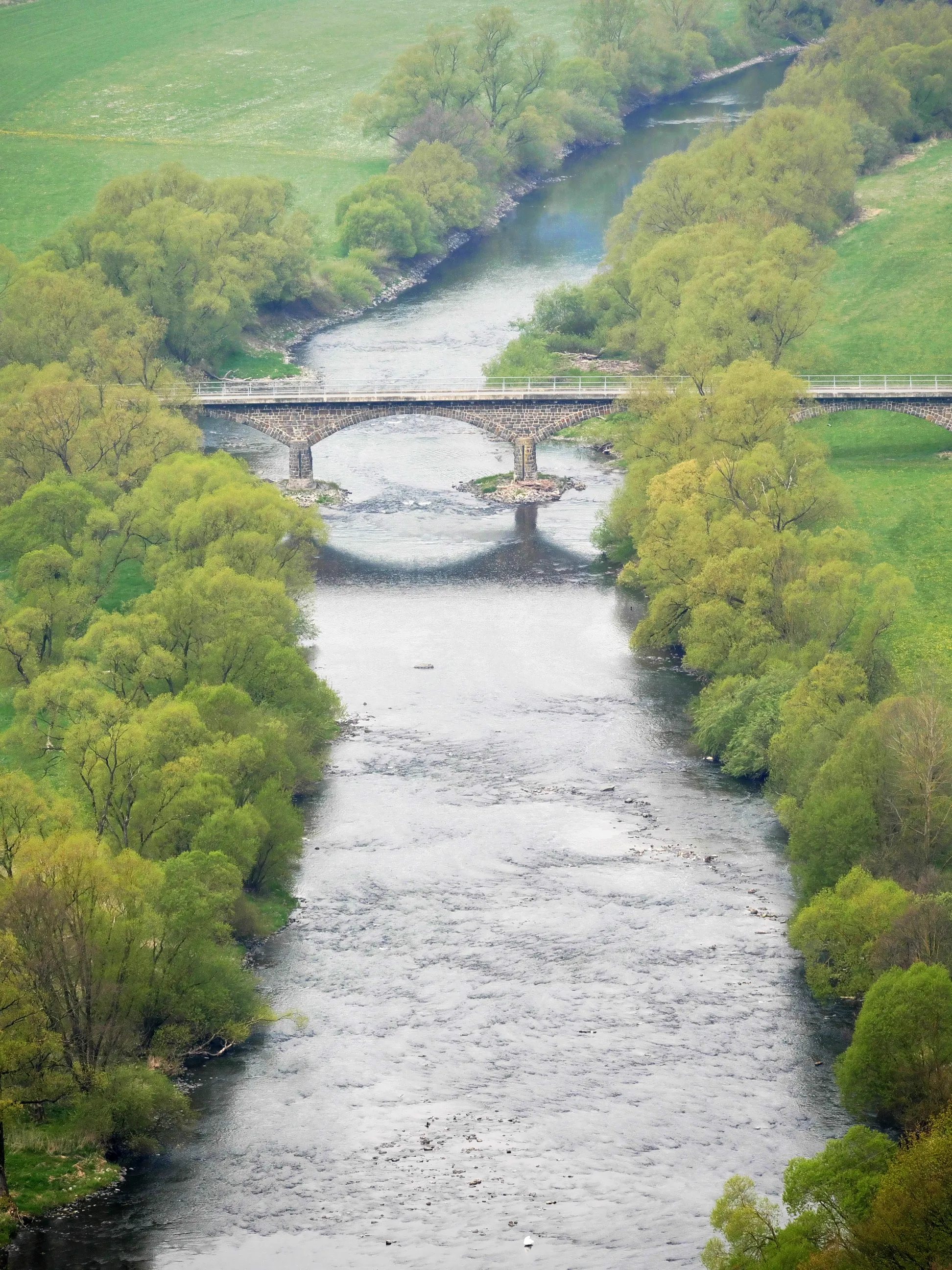 Photo showing: Kirchlotheimer Brücke über die Eder aus südöstlicher Richtung vom Hagenstein aus gesehen