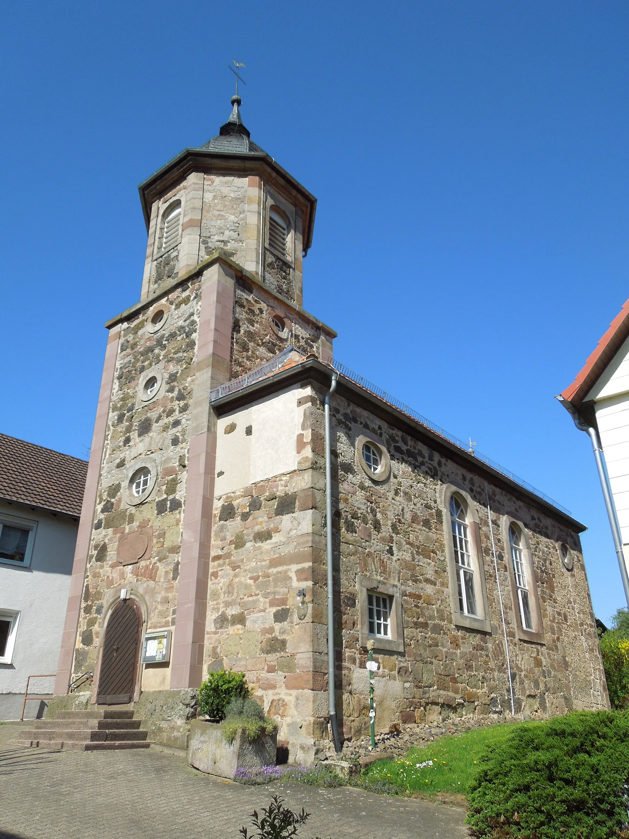 Photo showing: Die evangelische Dorfkirche im Gudensberger Stadtteil Gleichen