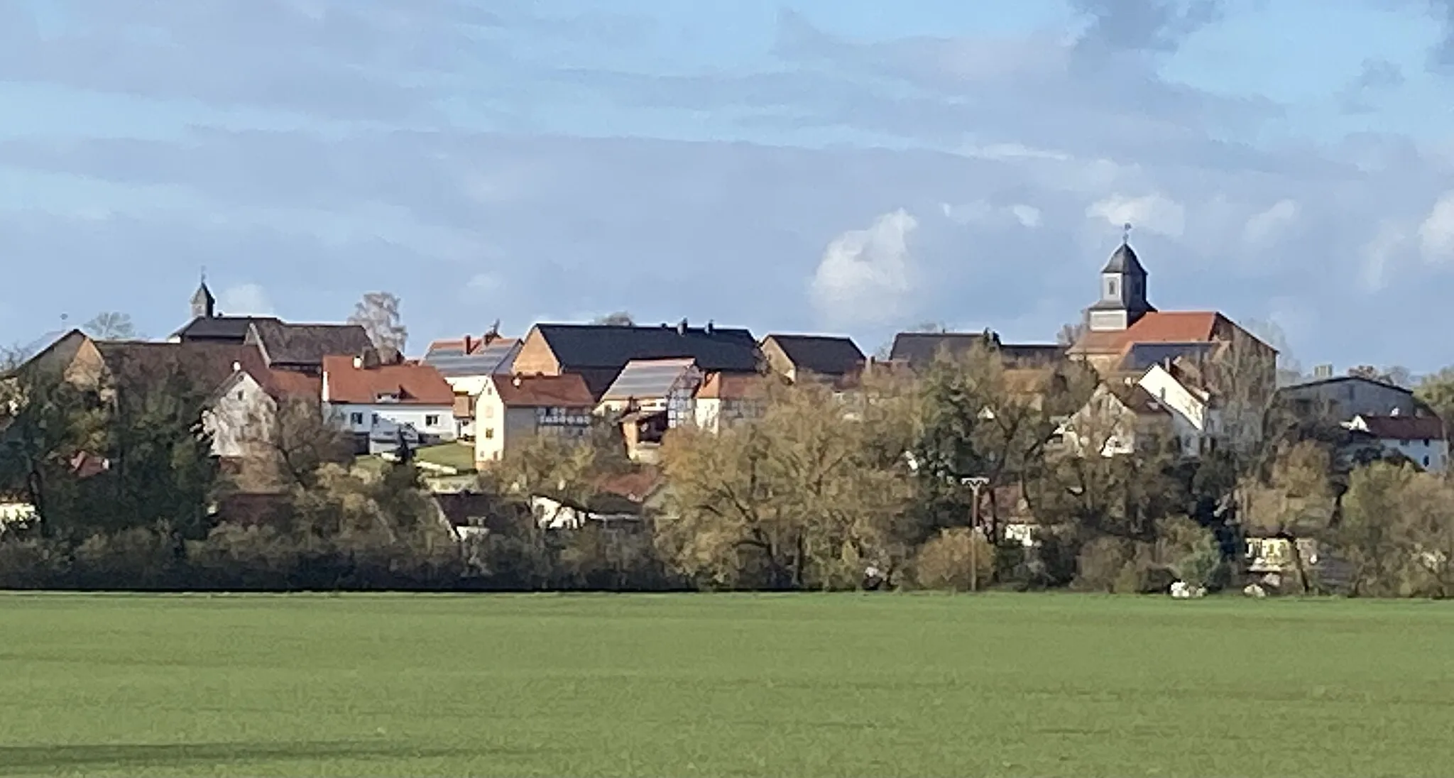 Photo showing: Ansicht aus dem Efzetal mit zwei Kirchen