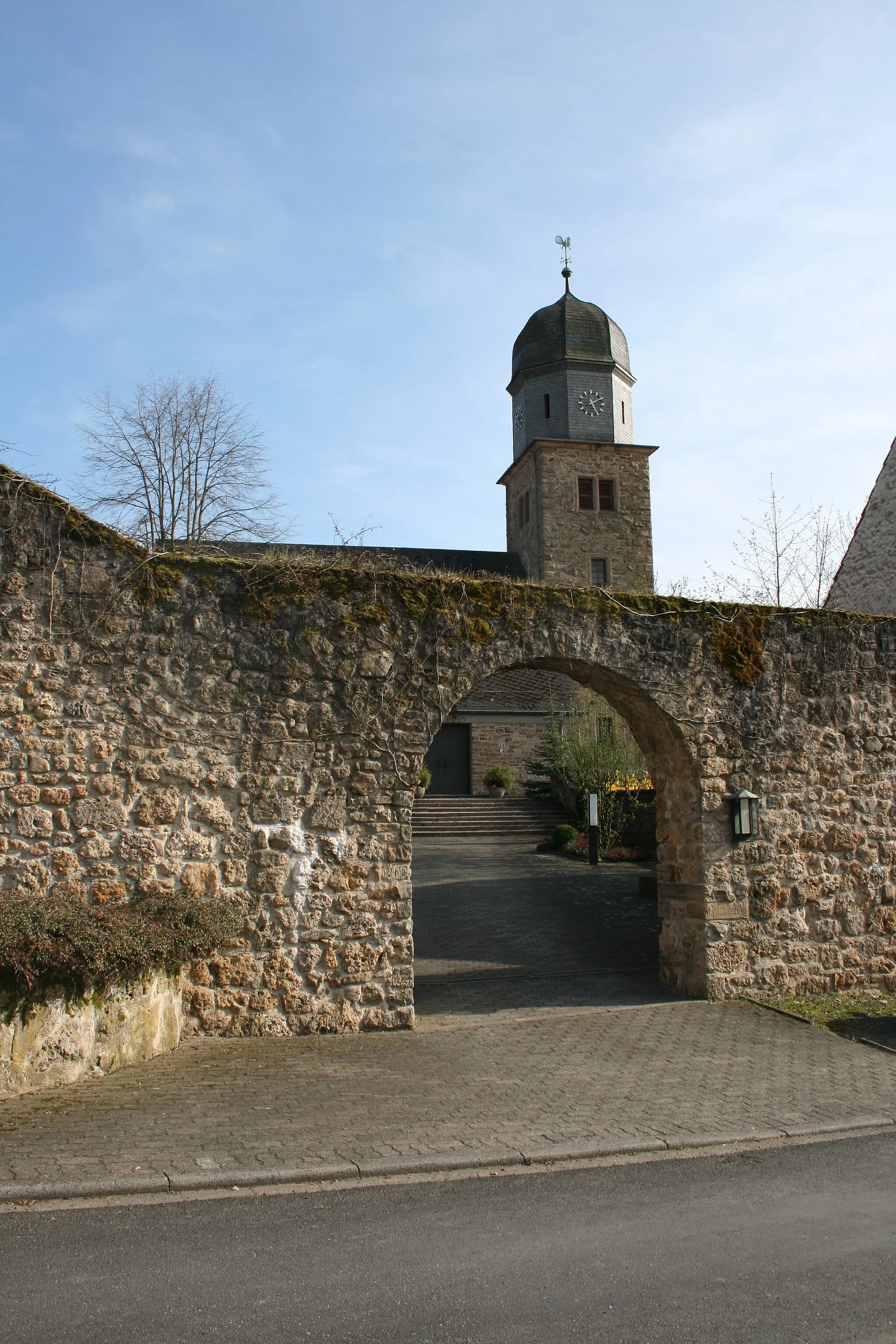 Photo showing: Kirche Solz mit Burg