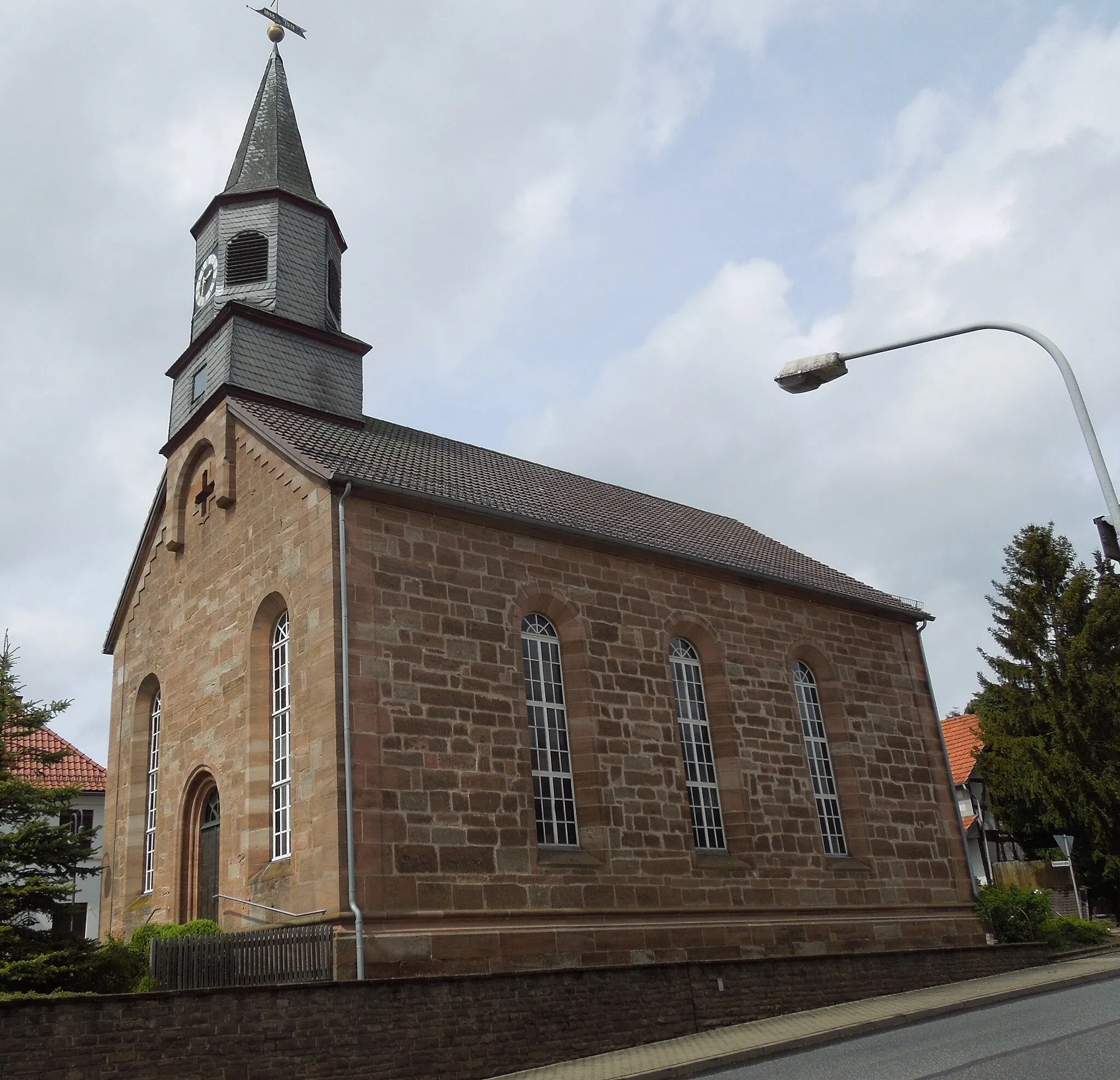 Photo showing: Die ev. Dorfkirche in Lischeid, erbaut 1855-1856
