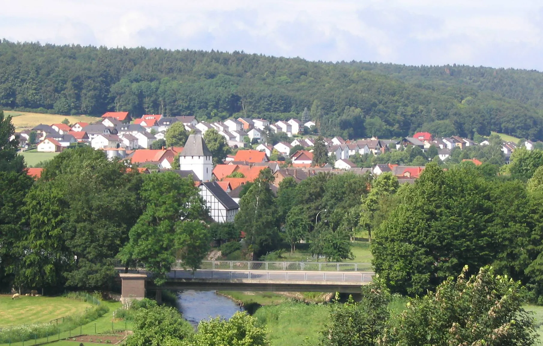 Photo showing: Welda,near Warburg, Germany, East-West Direction