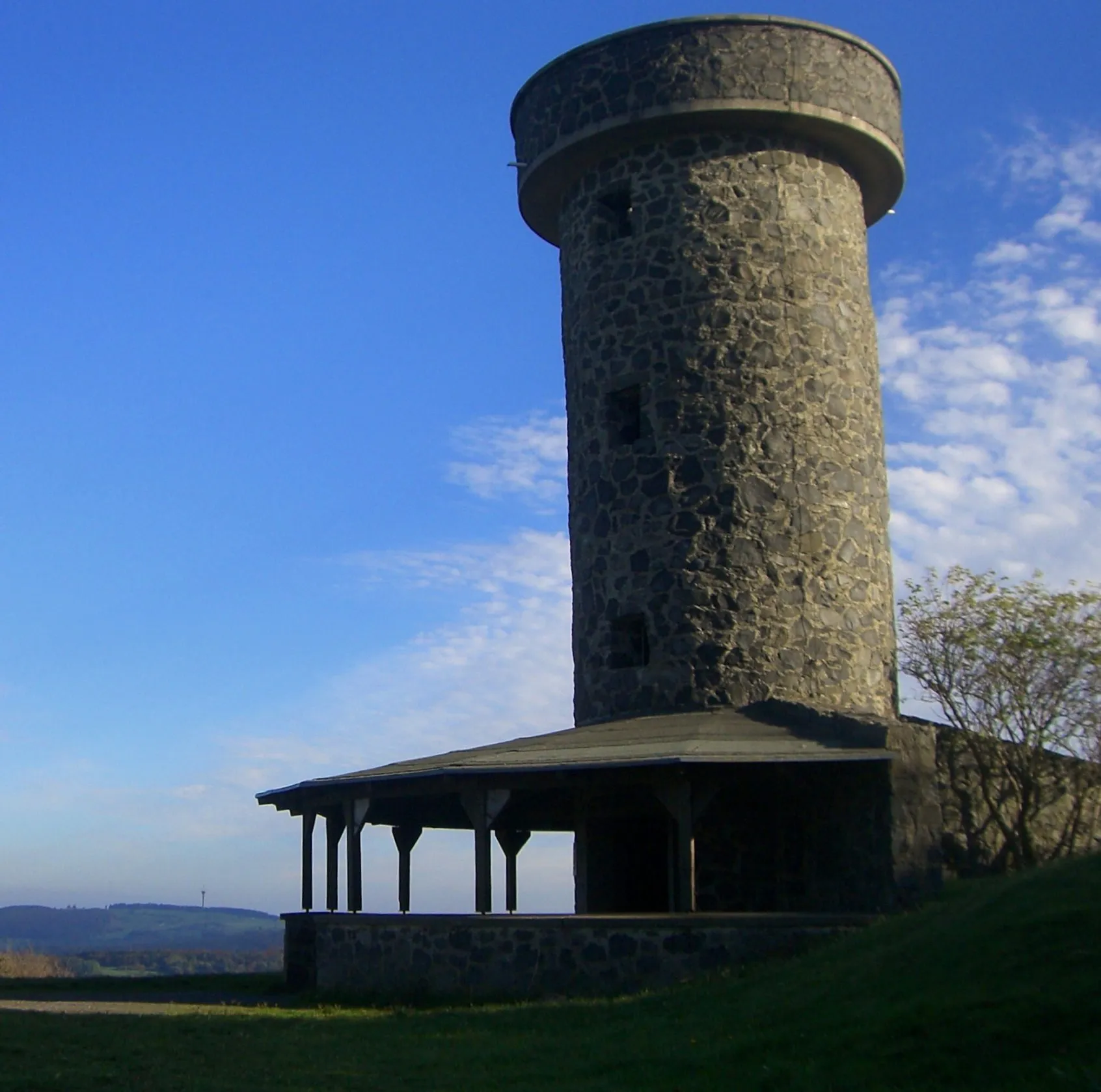 Photo showing: Aussichtsturm auf dem Knüllköpfchen