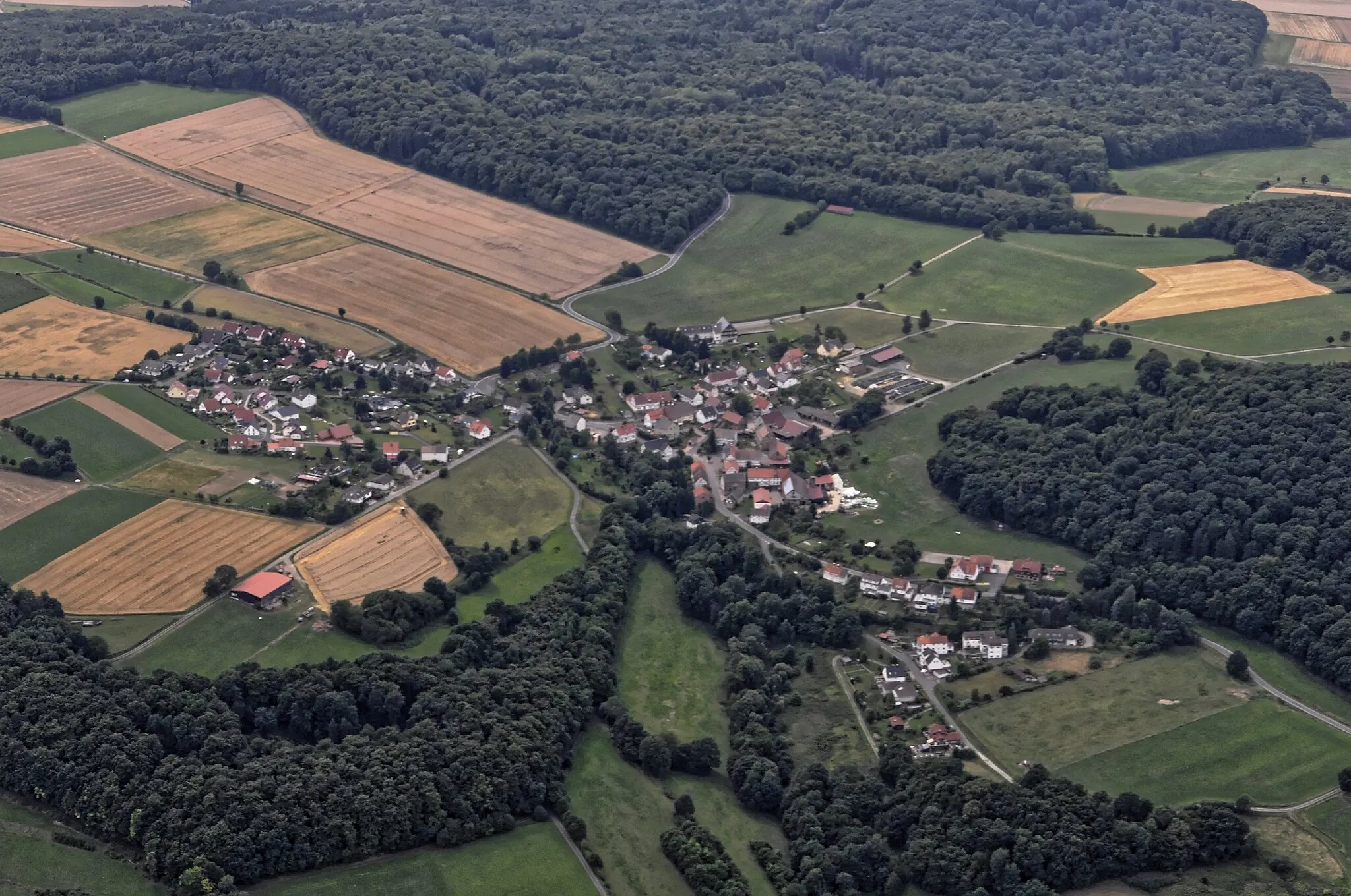 Photo showing: Bilder vom Flug Nordholz-Hammelburg 2015: Schellbach, Ortsteil der Gemeinde Knüllwald im Schwalm-Eder-Kreis in Nordhessen.