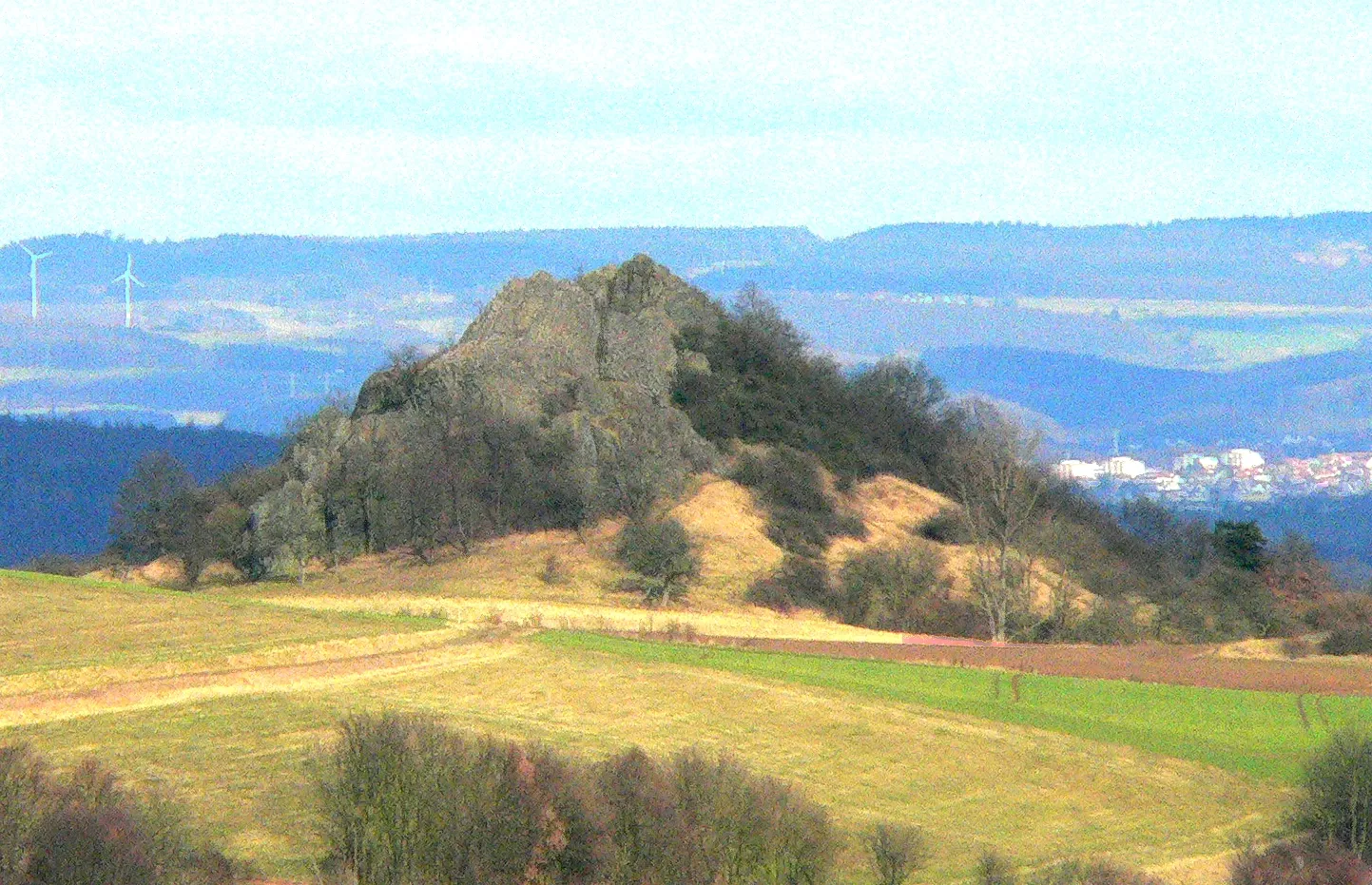 Photo showing: Gudensberg (Hessen), Basaltkegel „Scharfenstein“