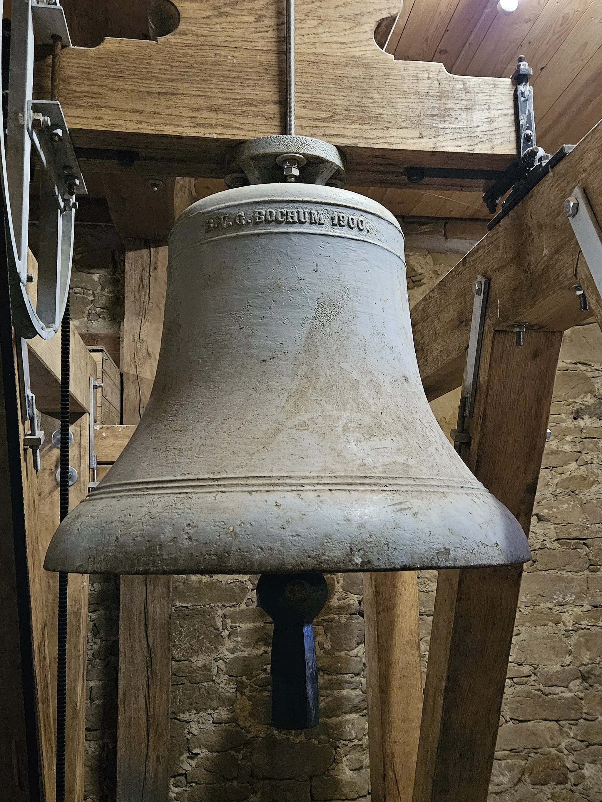 Photo showing: 3. Kleine Glocke der Kirche Gundhelm aus 1900