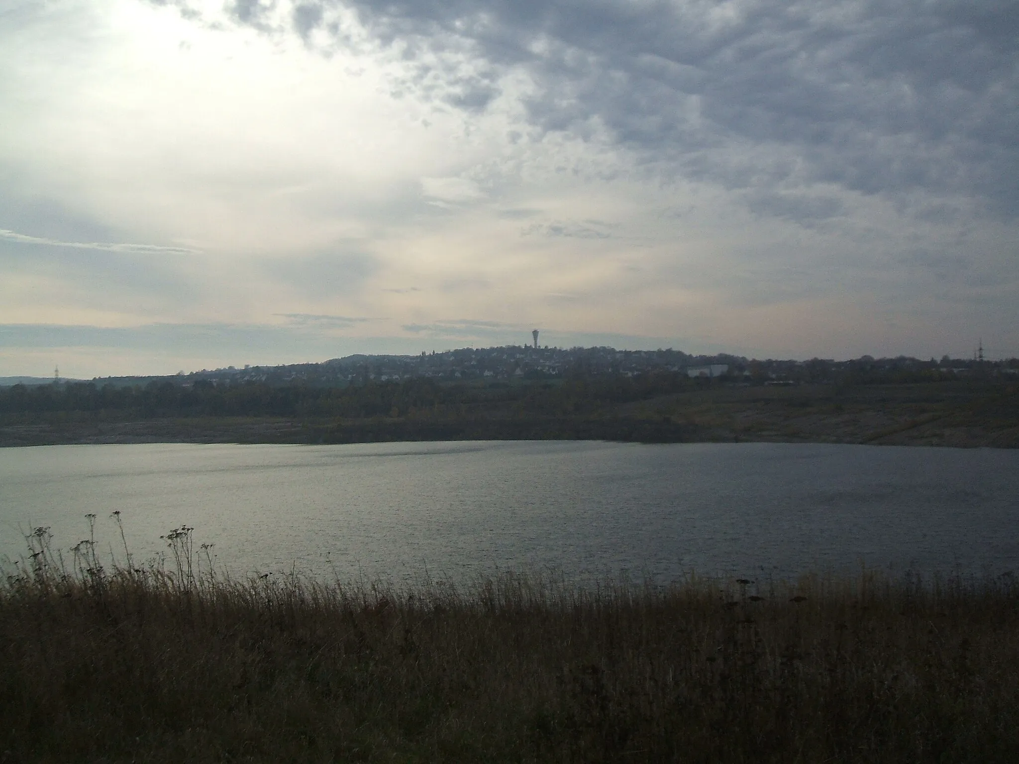 Photo showing: View across the Lake of Gombeth towards Borken (Hesse), 2008