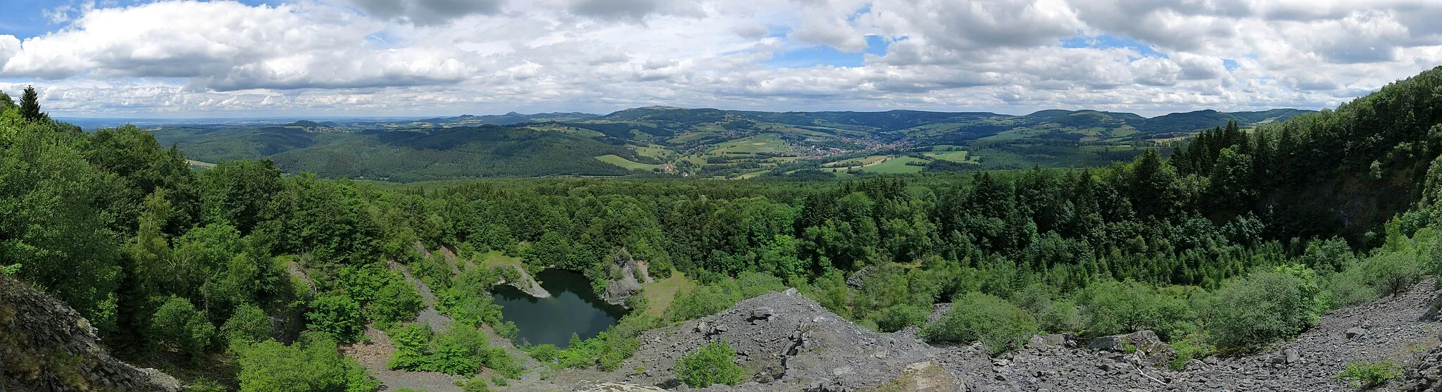 Photo showing: Panoramic view (230°) from Großer Nallenberg in the Rhön Mountains