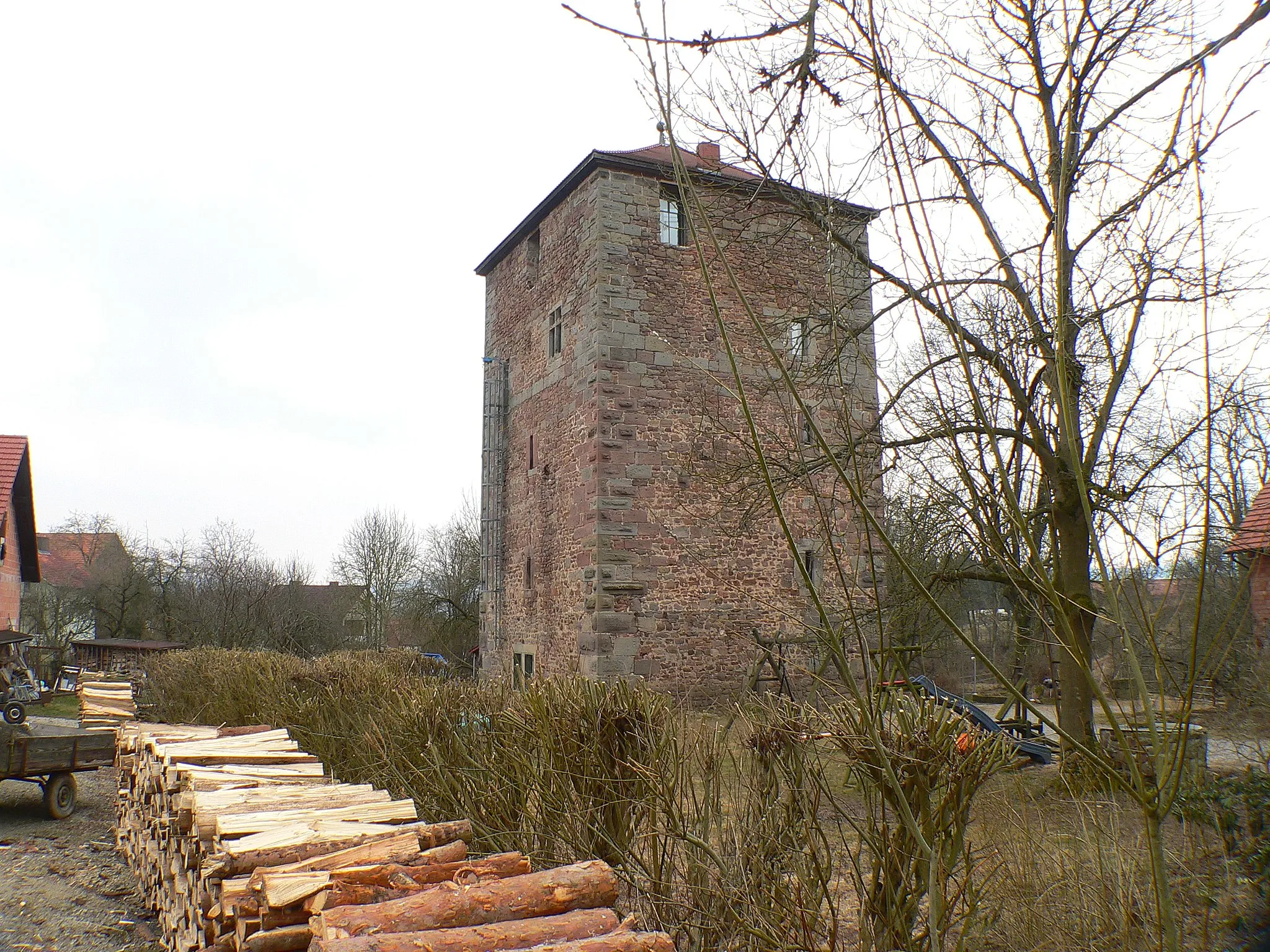 Photo showing: Burg Holzheim (Dicker Turm) in Haunetal-Holzheim, Hessen, Regierungsbezirk Kassel, Landkreis Hersfeld-Rotenburg