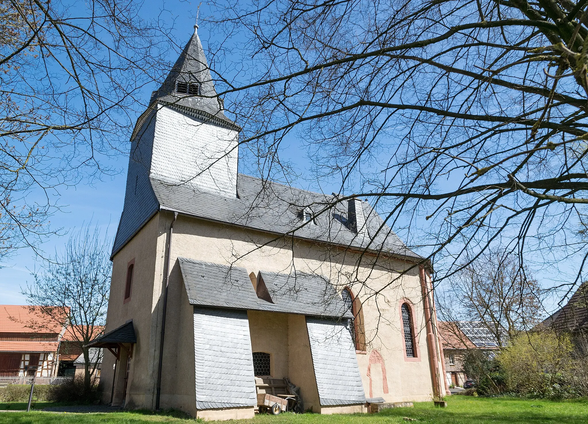 Photo showing: Die ev. Kirche in Treisbach (Wetter)