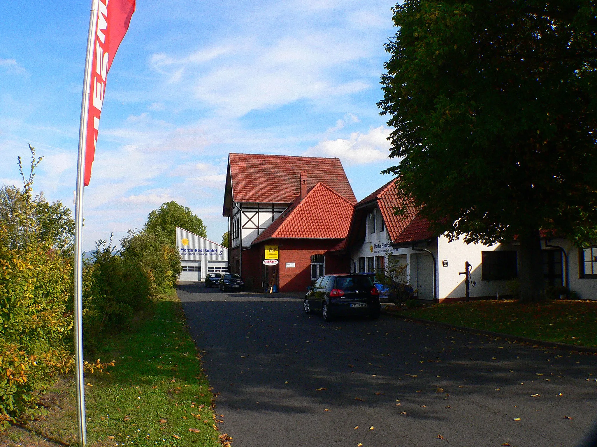 Photo showing: Ehemalige Rhön-Bahnstrecke „Hünfeld-Wenigentaft“: Bahnhof Treischfeld.